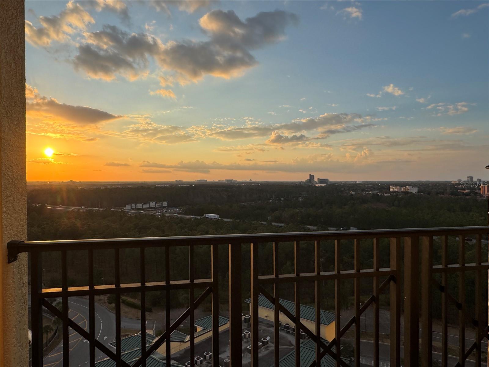 8101 RESORT VILLAGE DR #31502