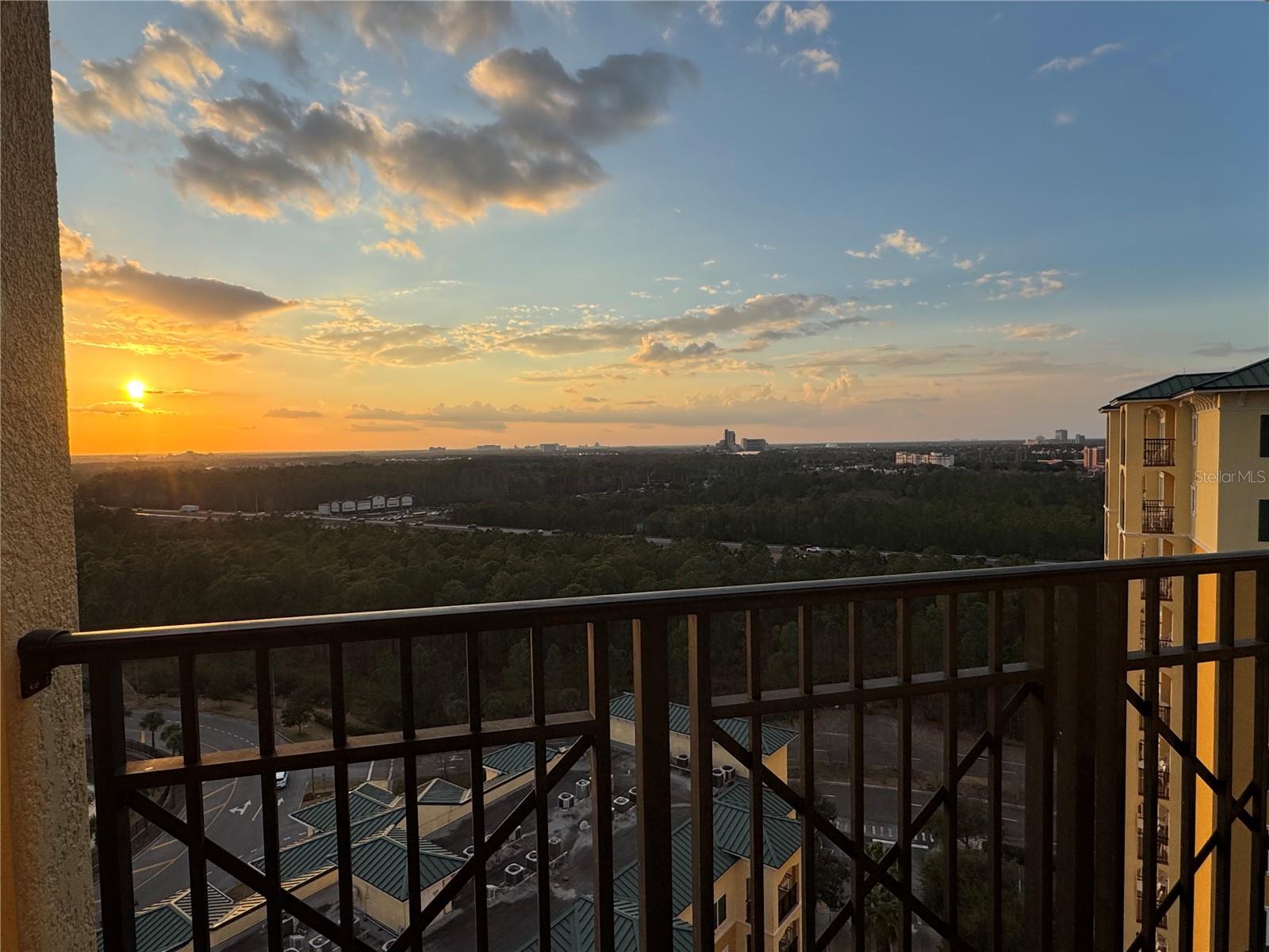 8101 RESORT VILLAGE DR #31502