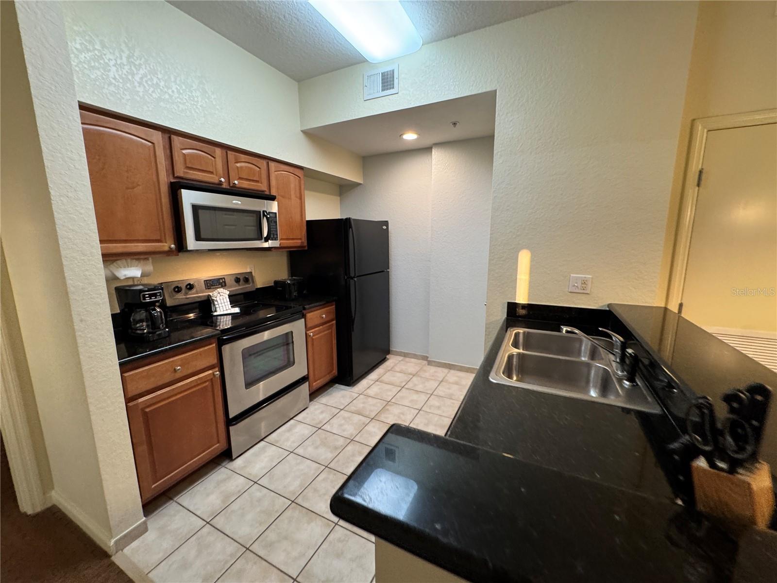 8101 RESORT VILLAGE DR #31502