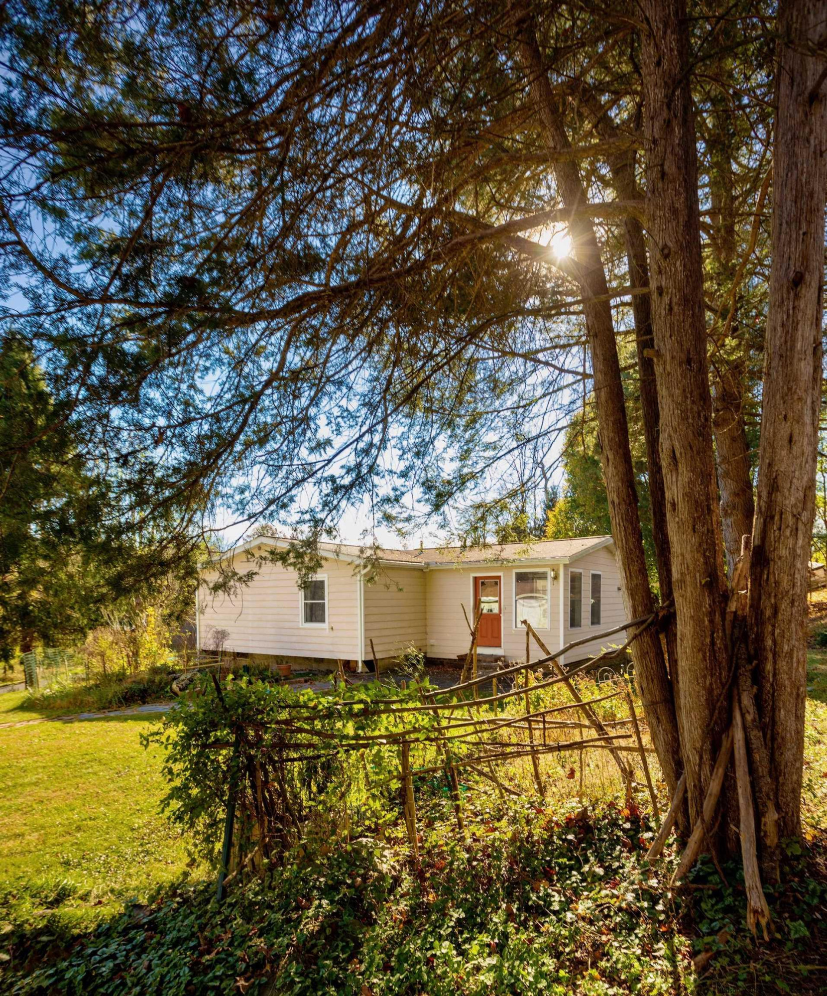 618 Plutarch Road