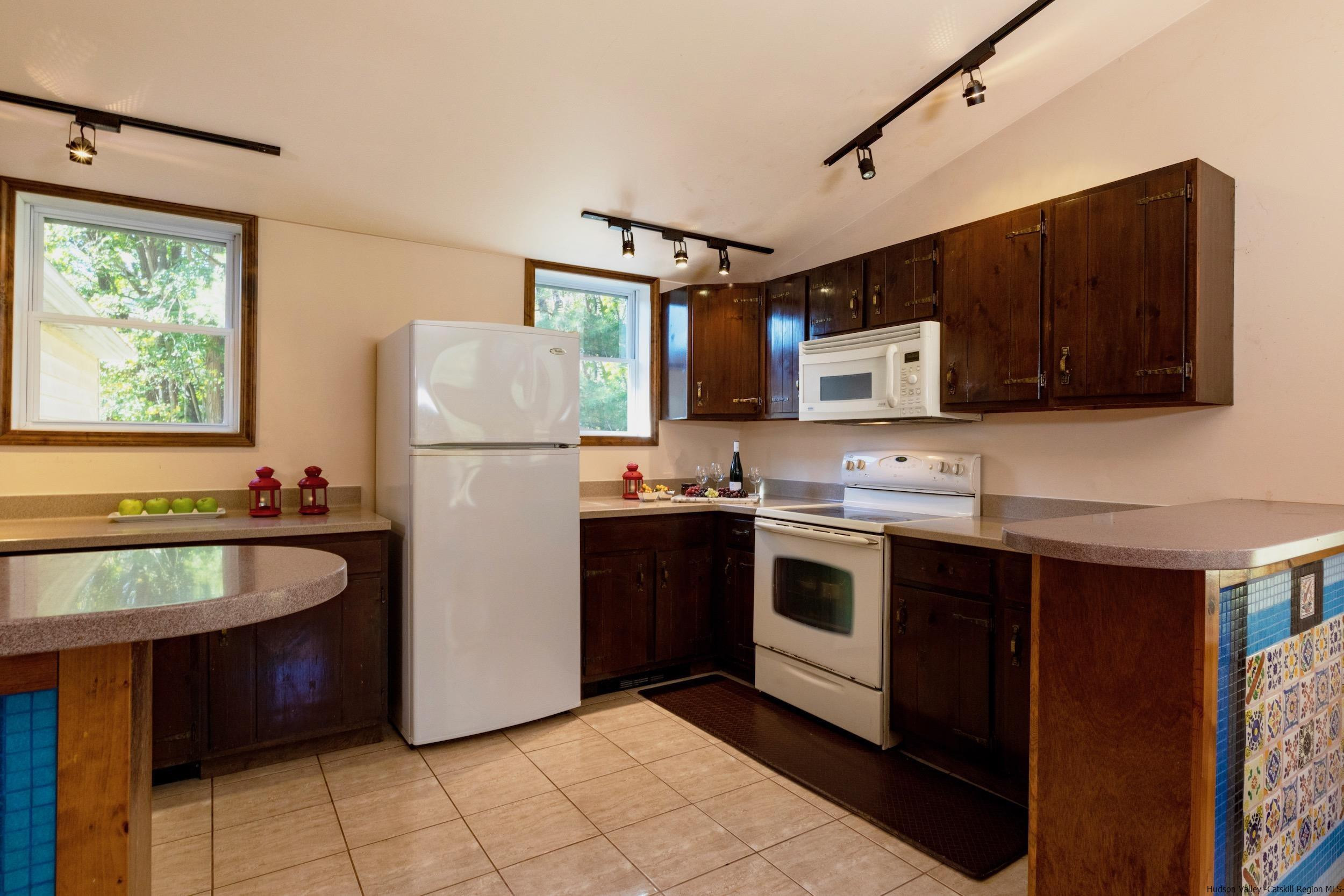 618 Plutarch Road