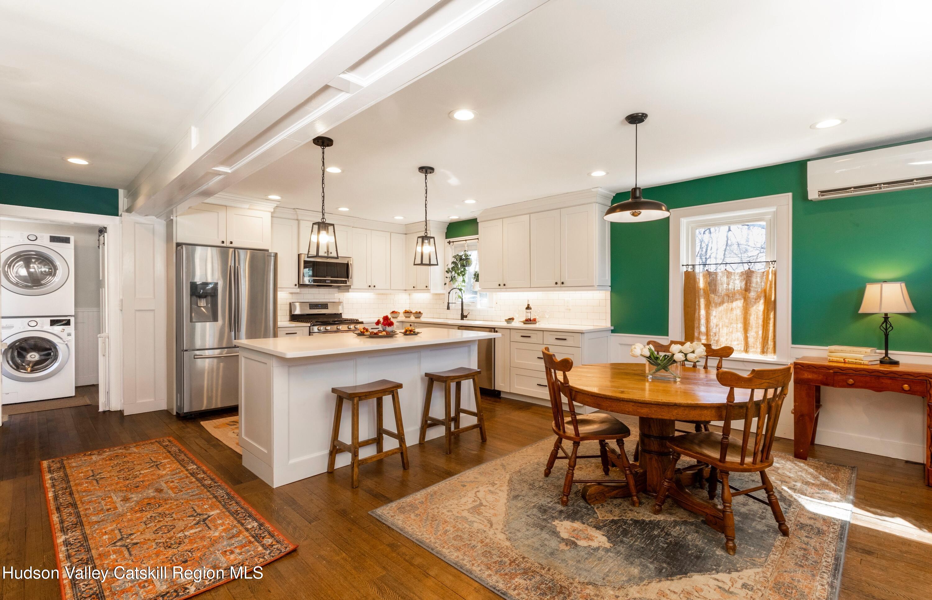 40 S Manheim Boulevard