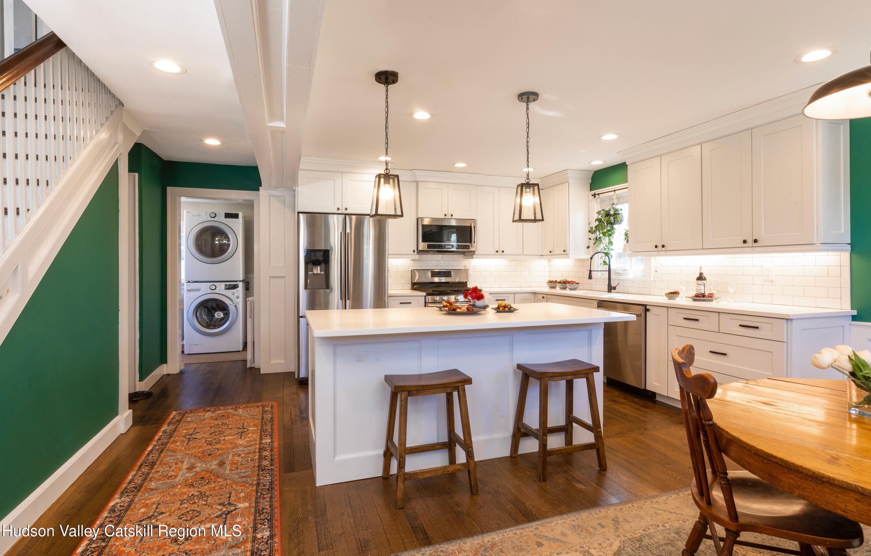 40 S Manheim Boulevard