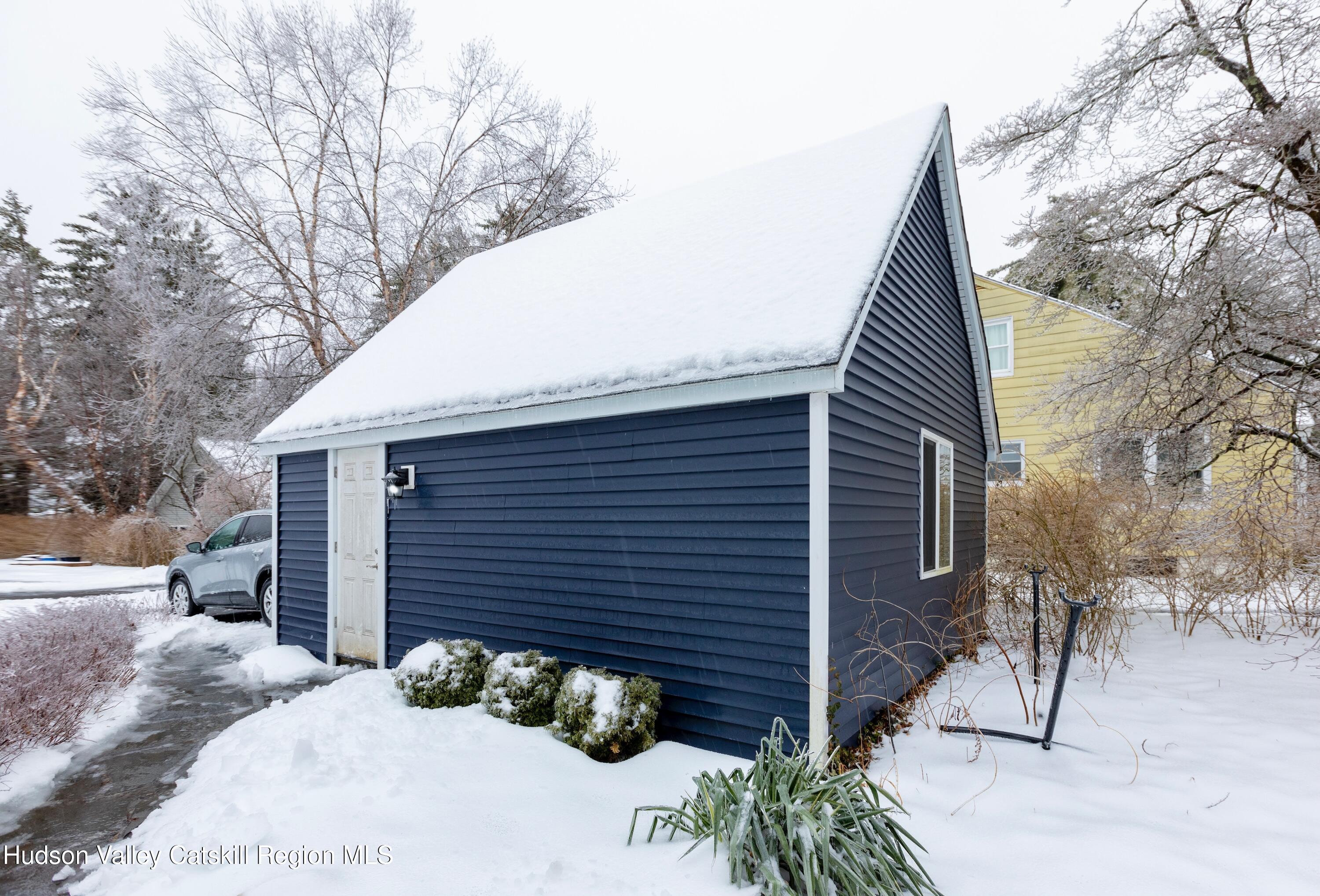 40 S Manheim Boulevard