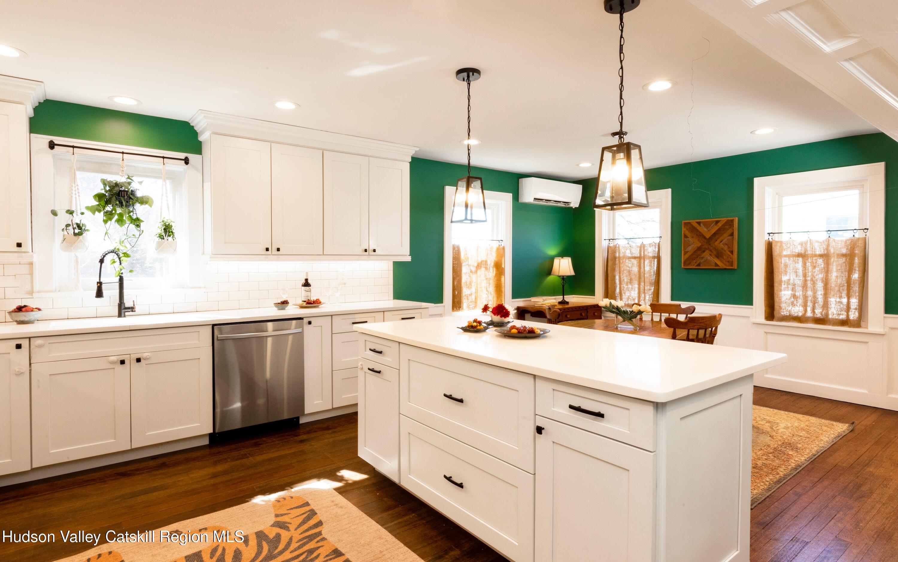 40 S Manheim Boulevard