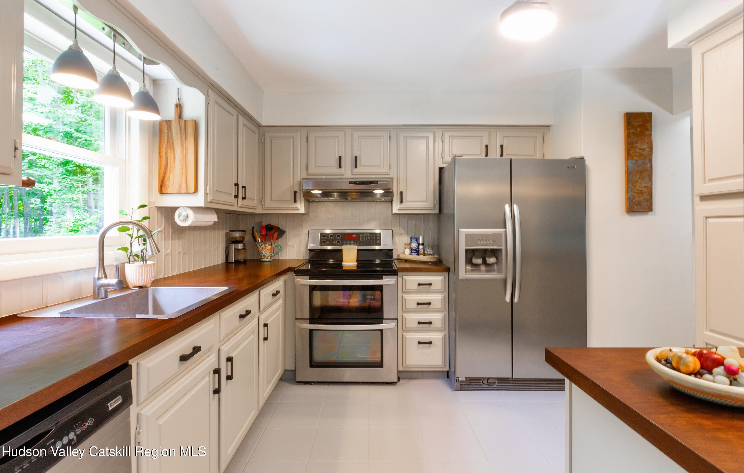 424 Tongore Way