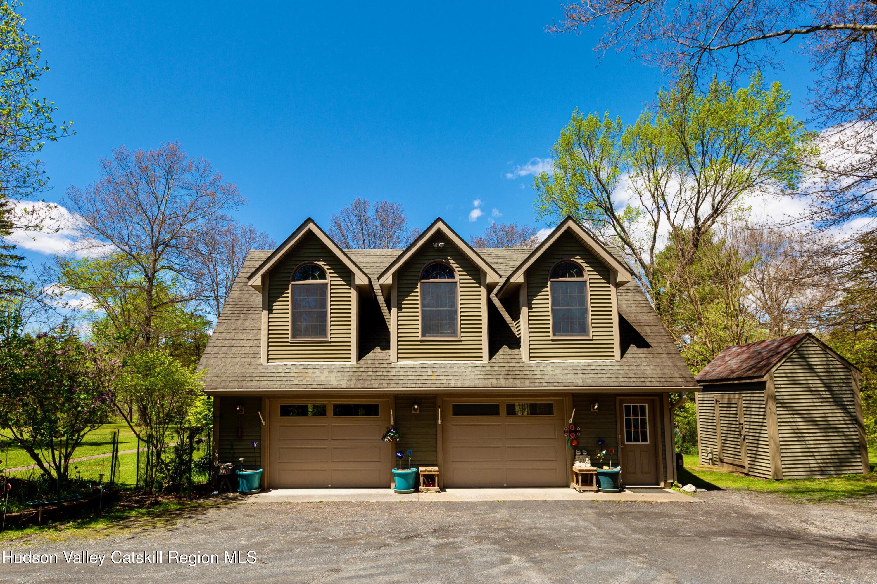 15 Unity Lane
