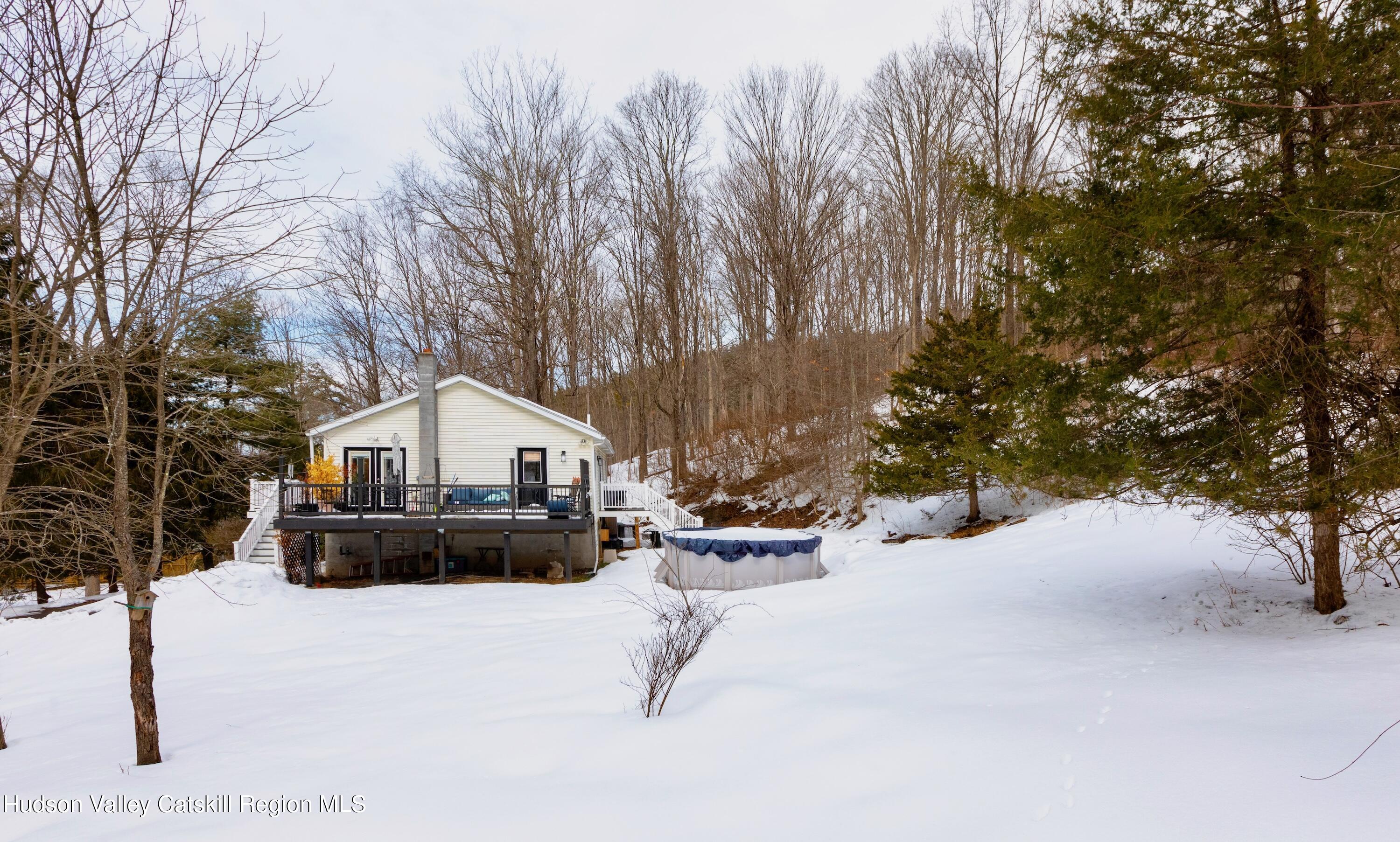 1046 Cow Hough Road