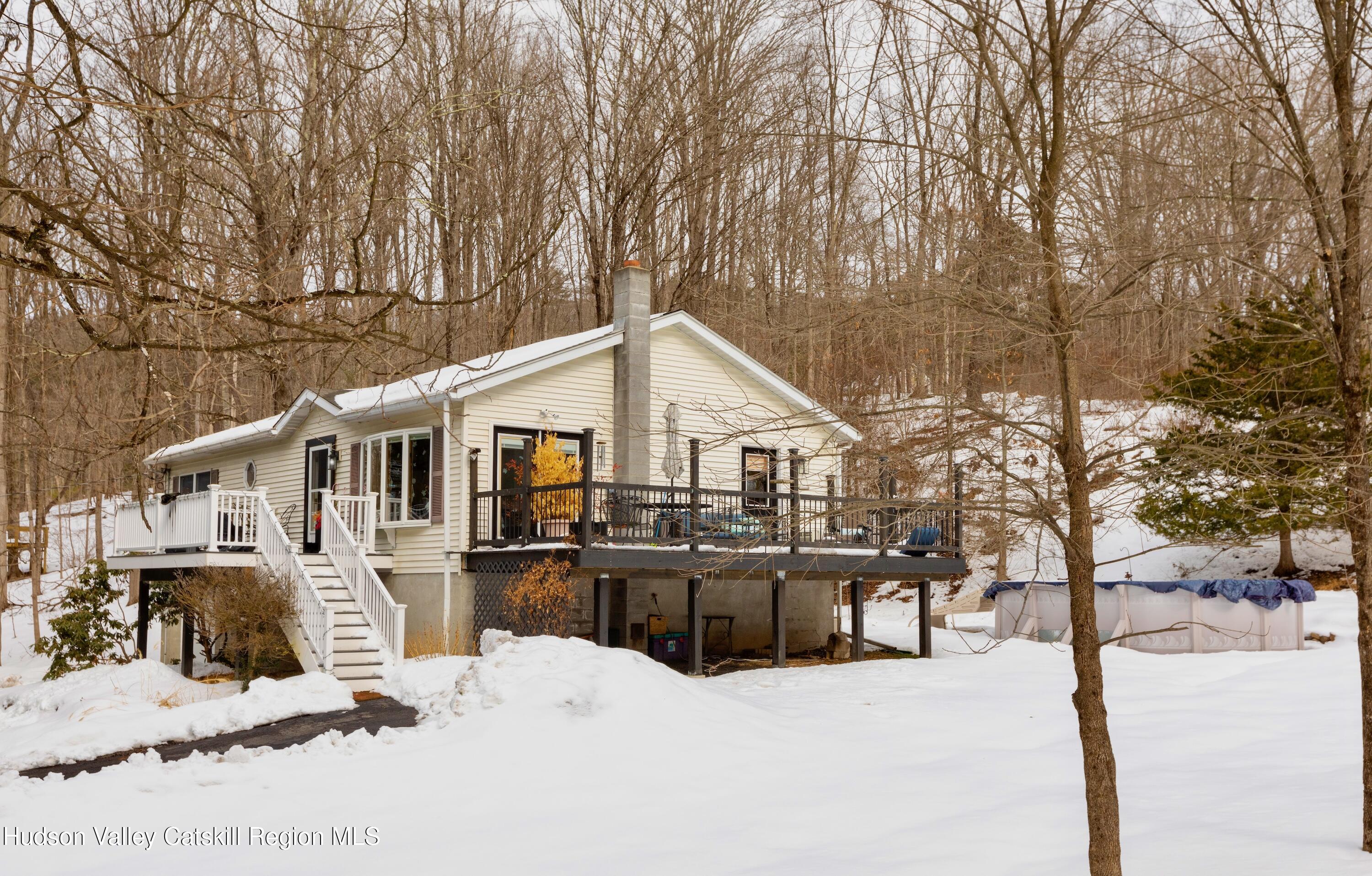 1046 Cow Hough Road