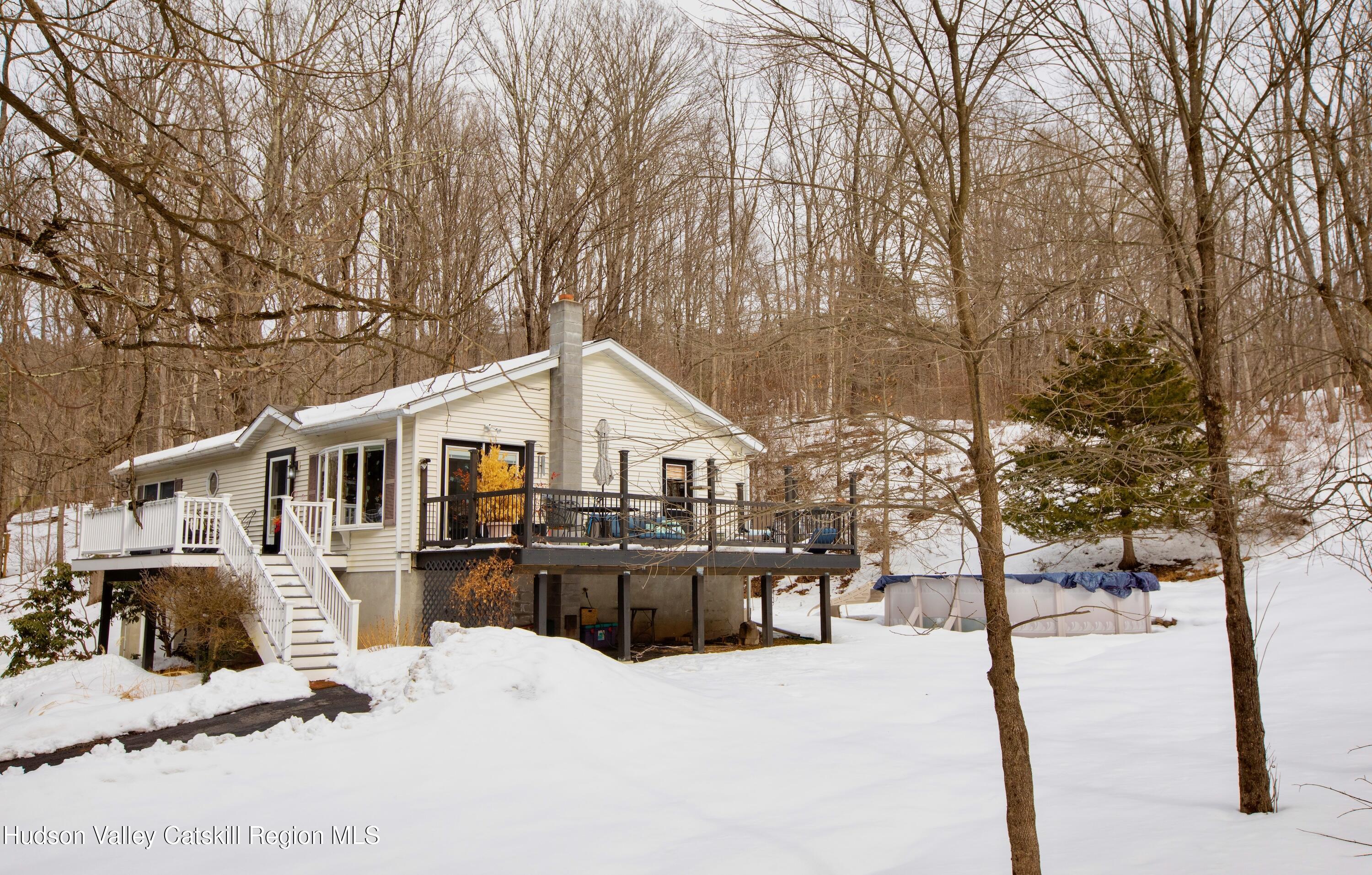 1046 Cow Hough Road