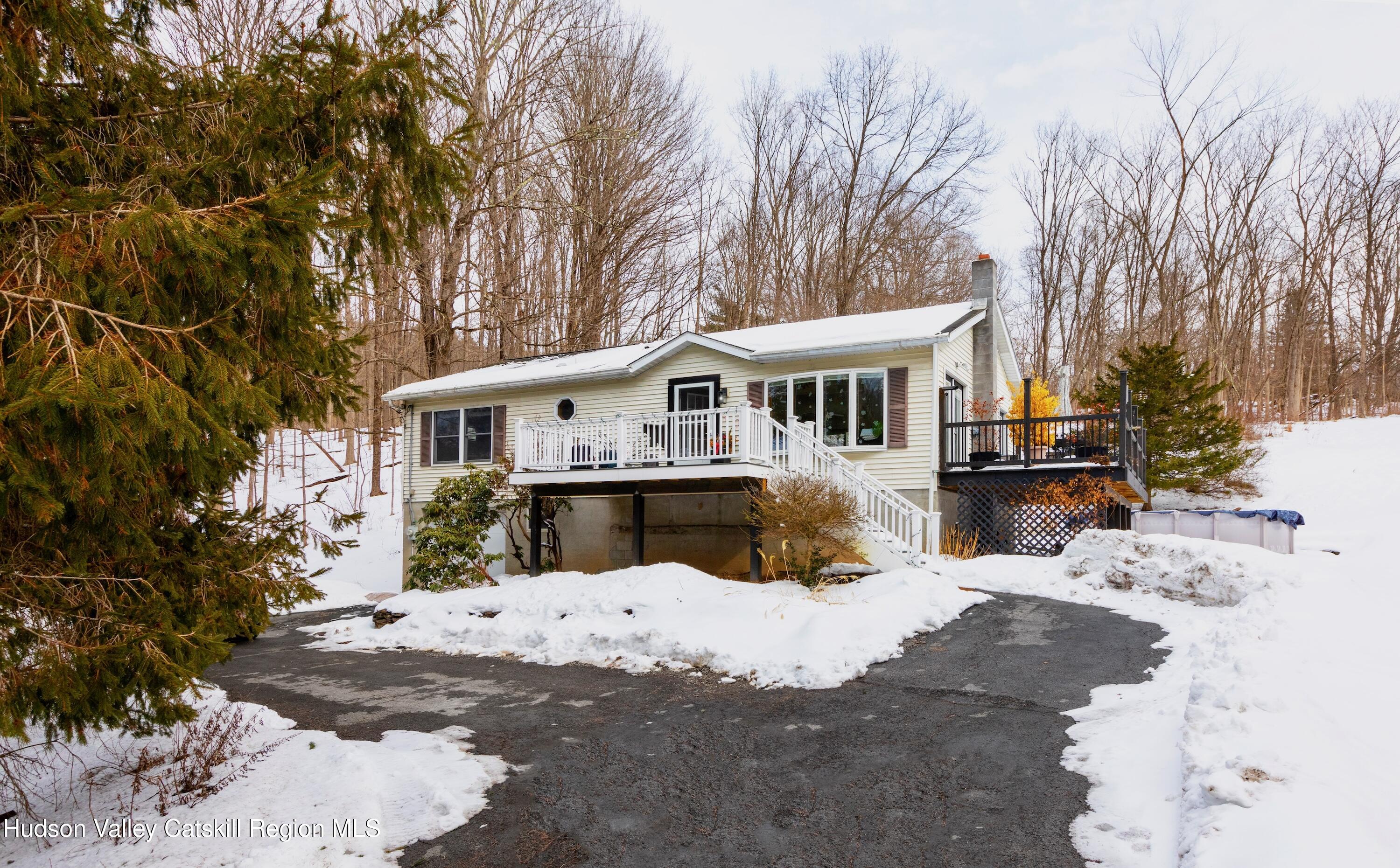 1046 Cow Hough Road
