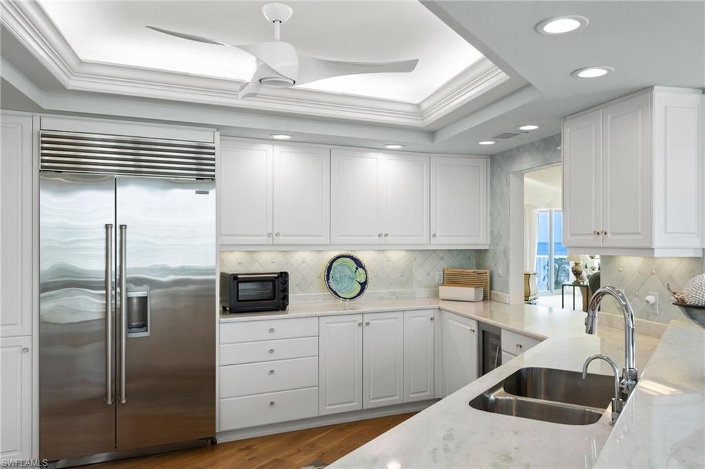 3991 Gulf Shore BLVD N # 1004