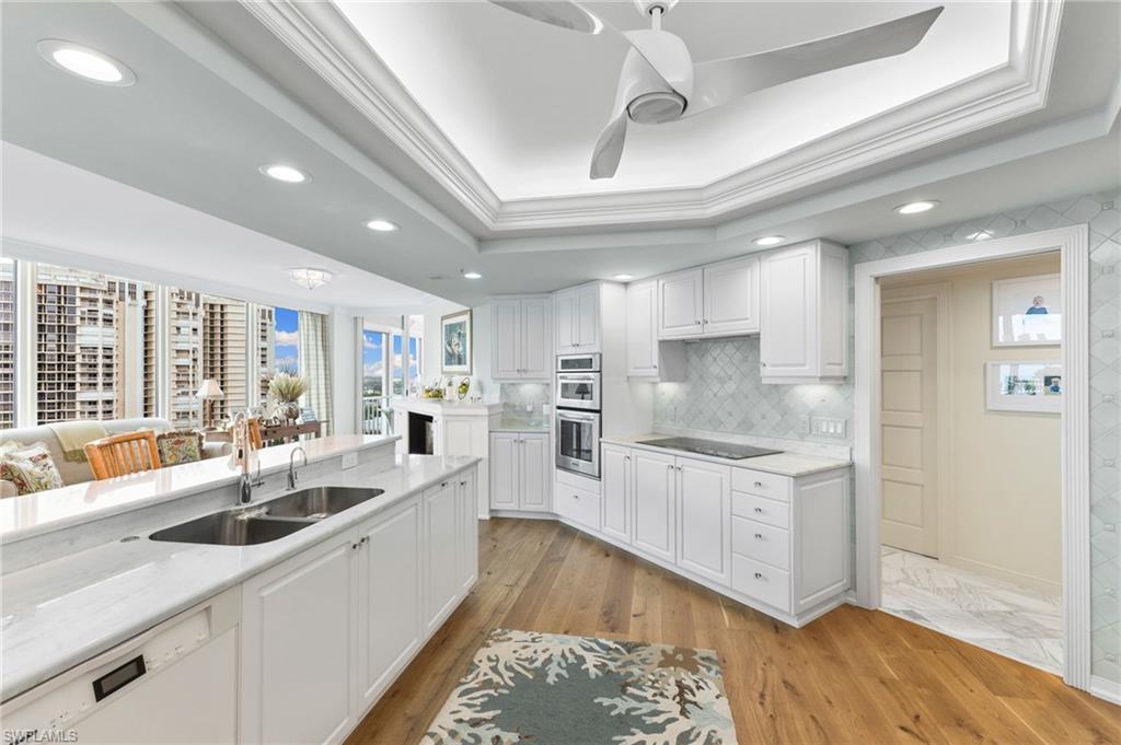 3991 Gulf Shore BLVD N # 1004
