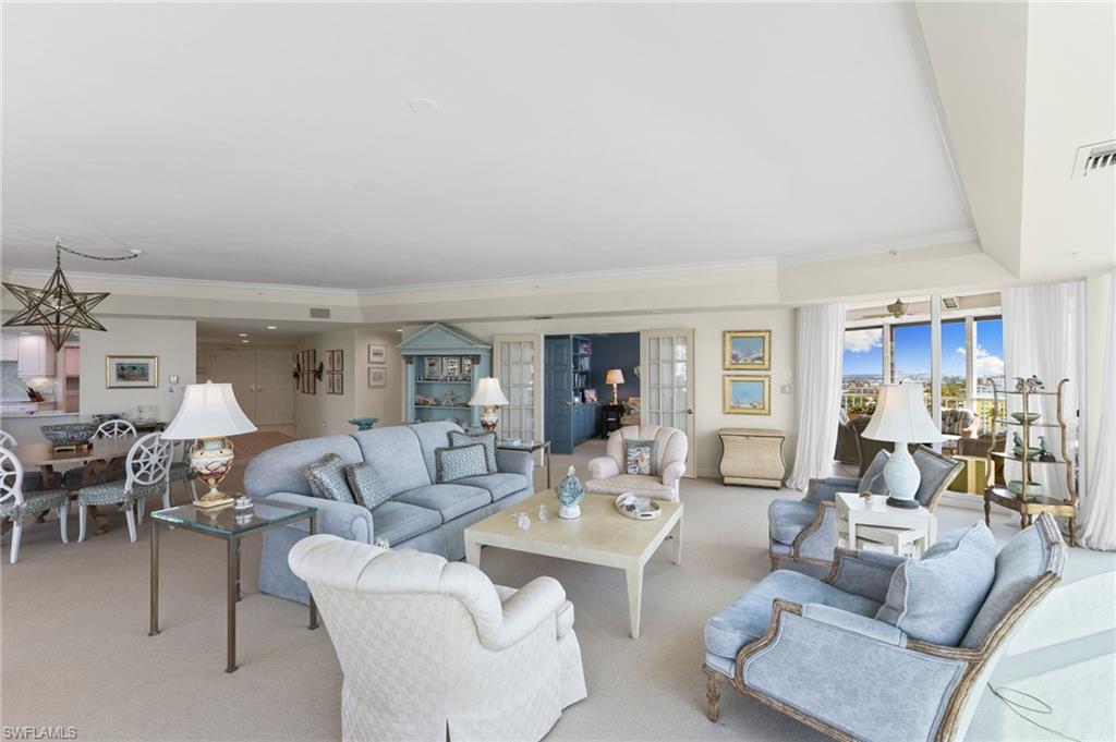 3991 Gulf Shore BLVD N # 1004