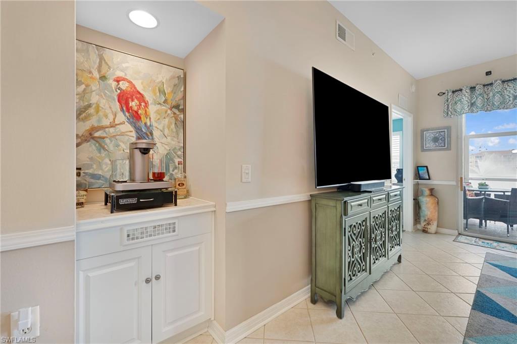 2810 Cypress Trace CIR 2112