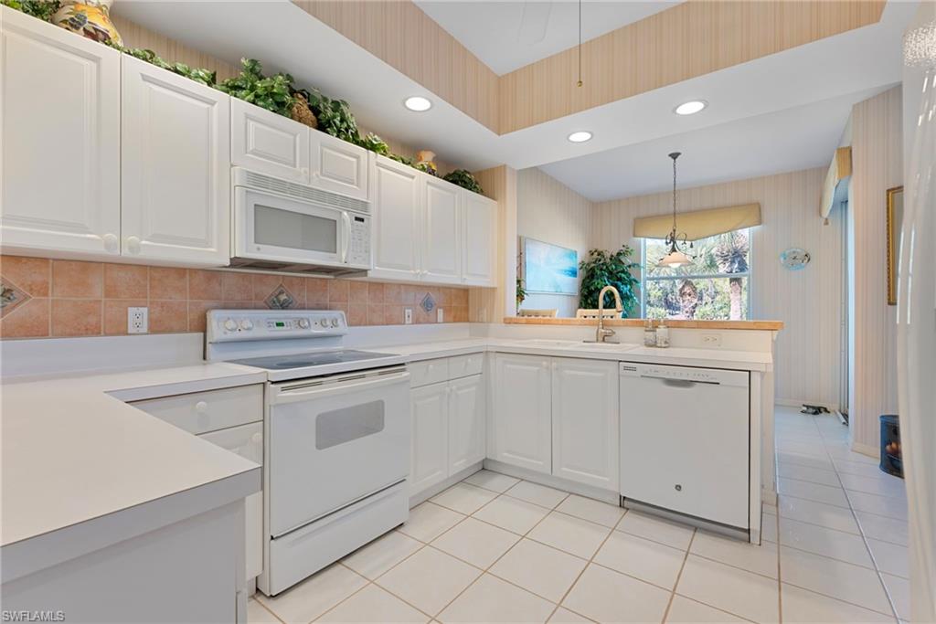 3335 Grand Cypress DR # 101