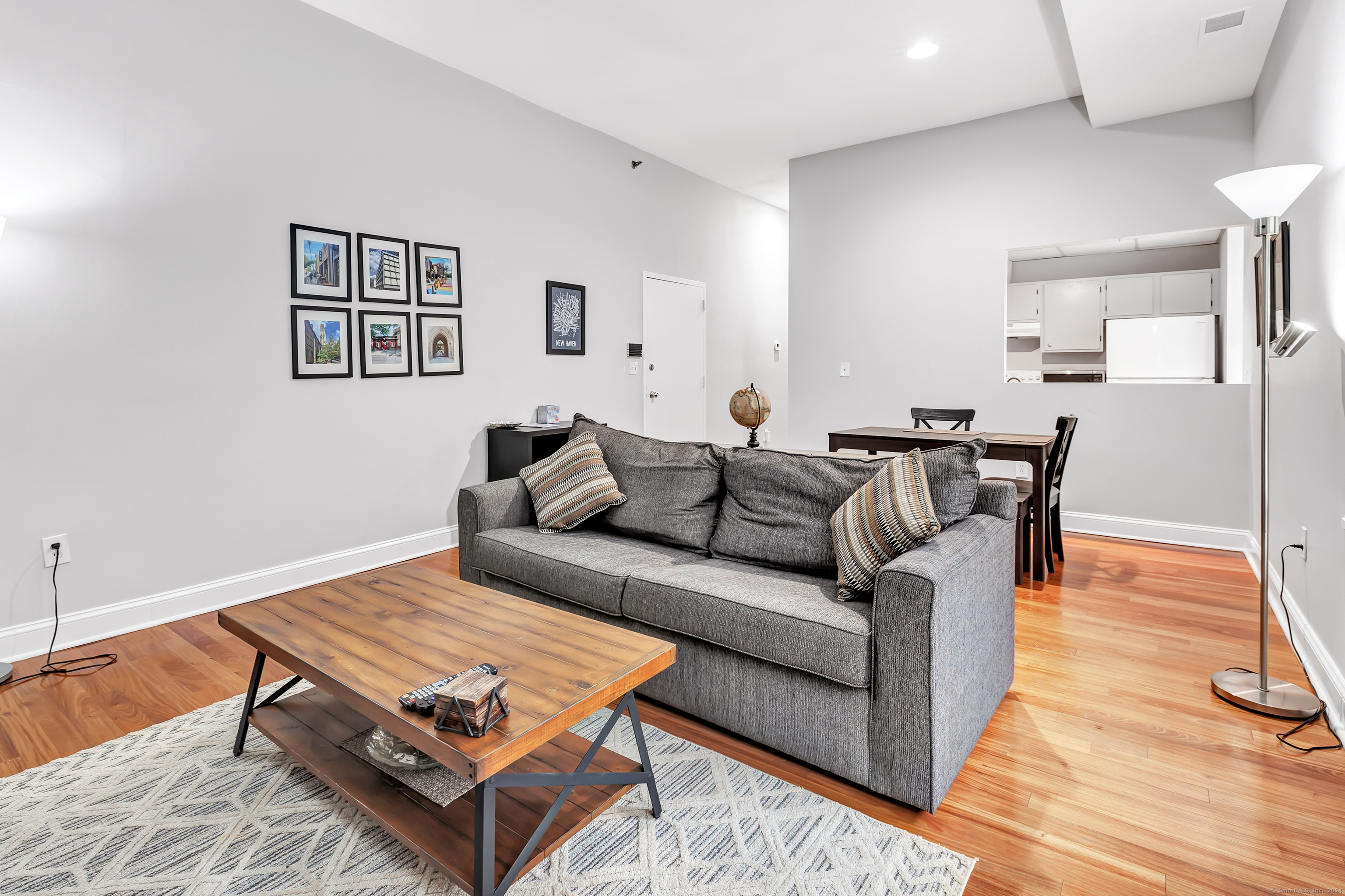 196 Crown Street 2C/205