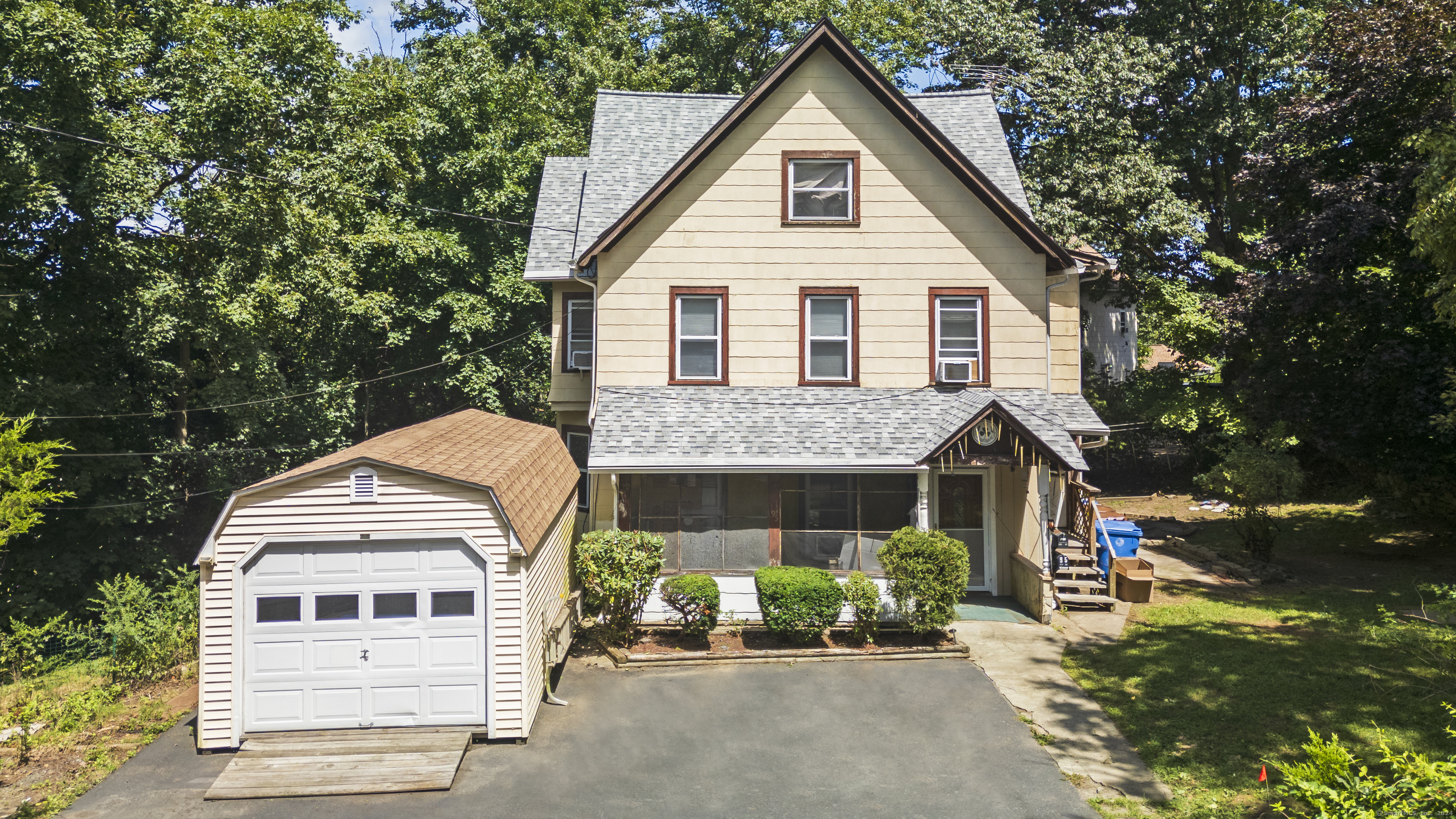 95 Hillside Avenue