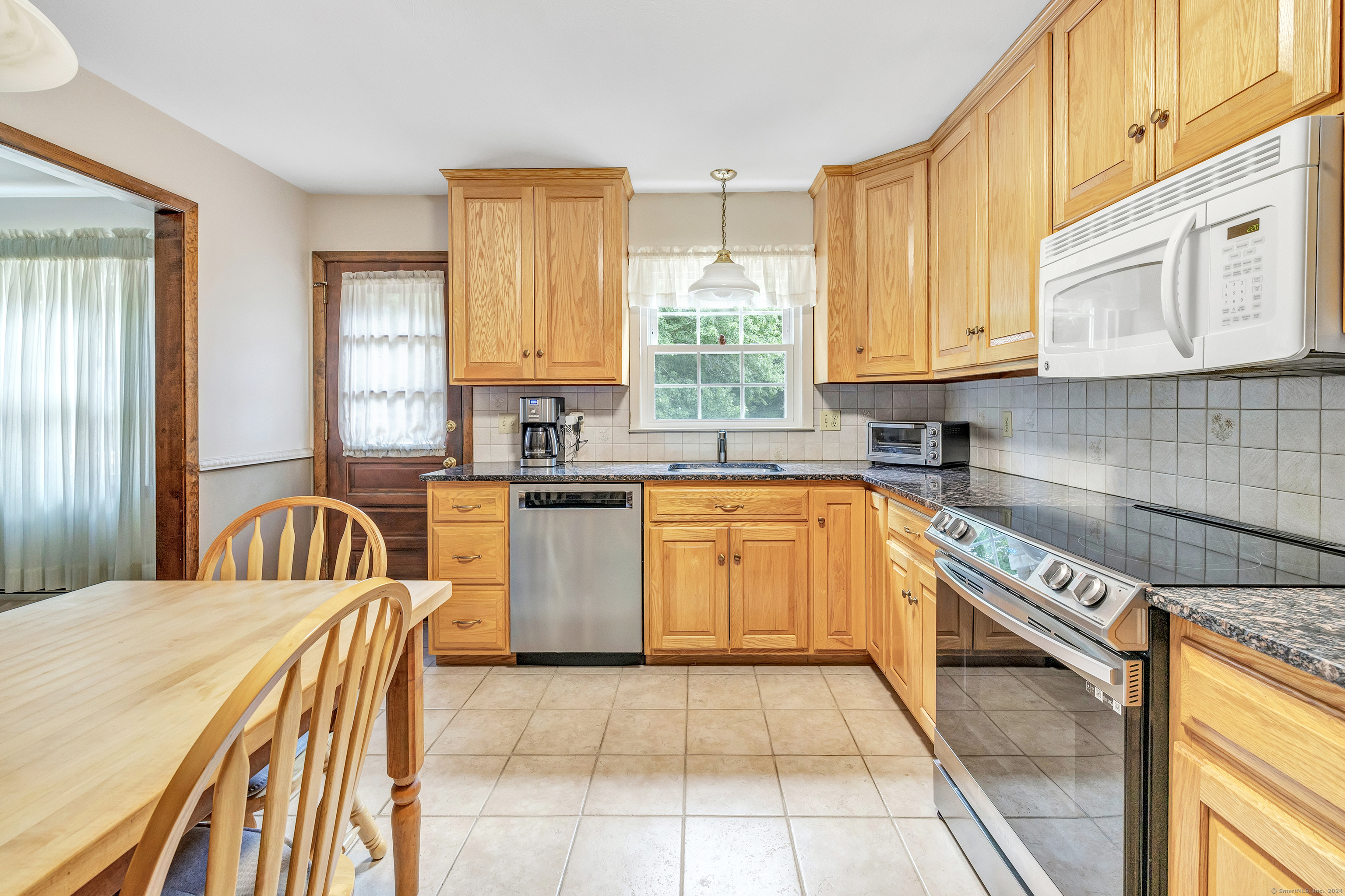 128 Woodlawn Road