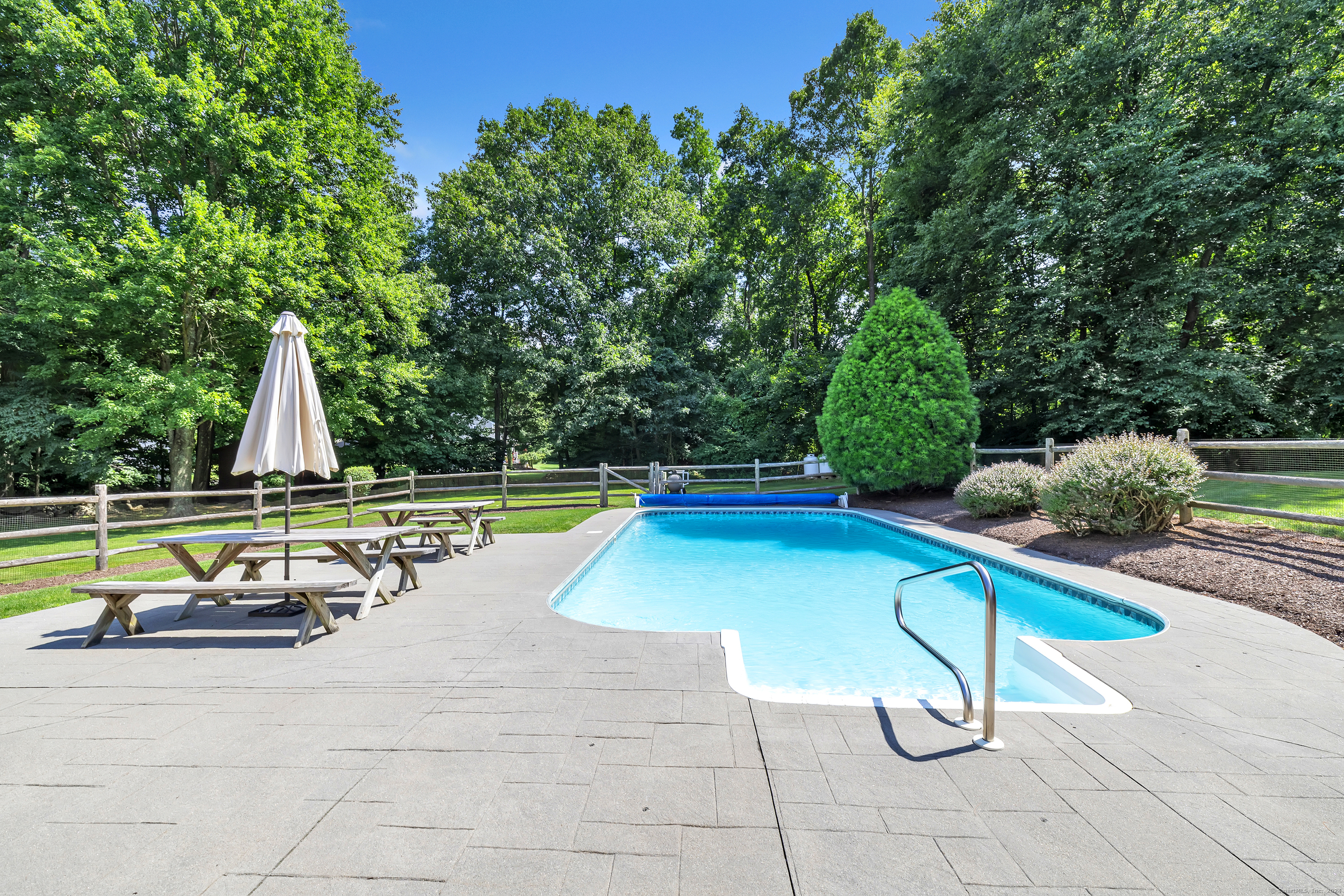 128 Woodlawn Road