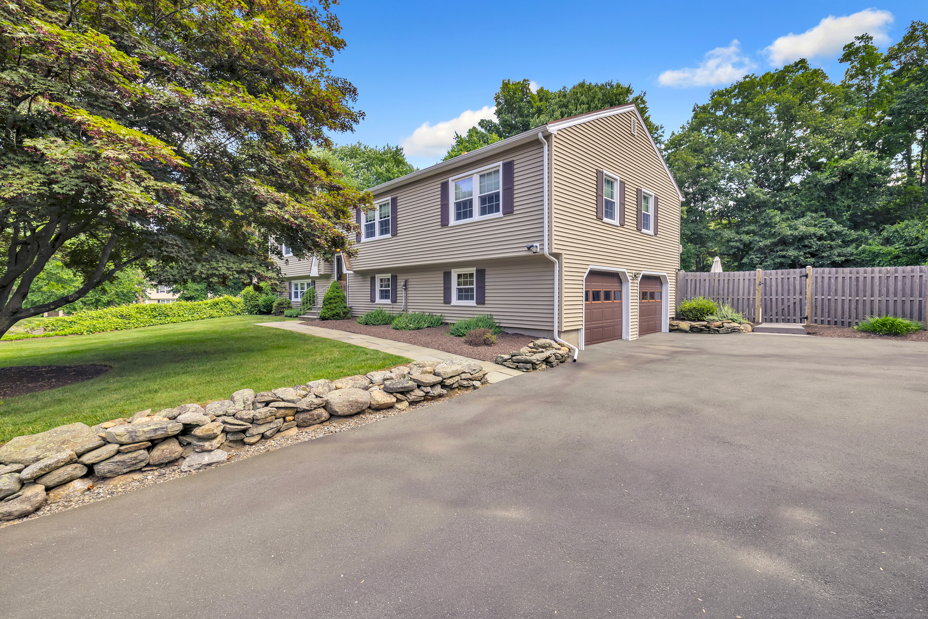 128 Woodlawn Road