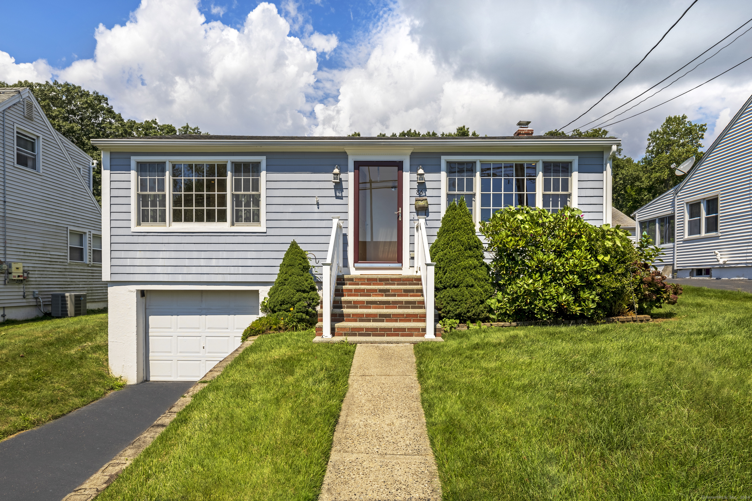 86 Monroe Street