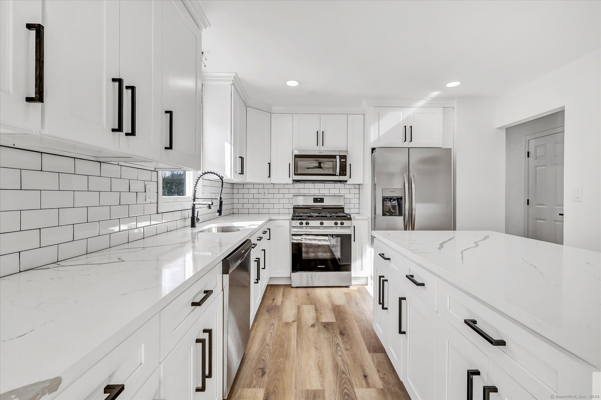 25 Los Angeles Avenue