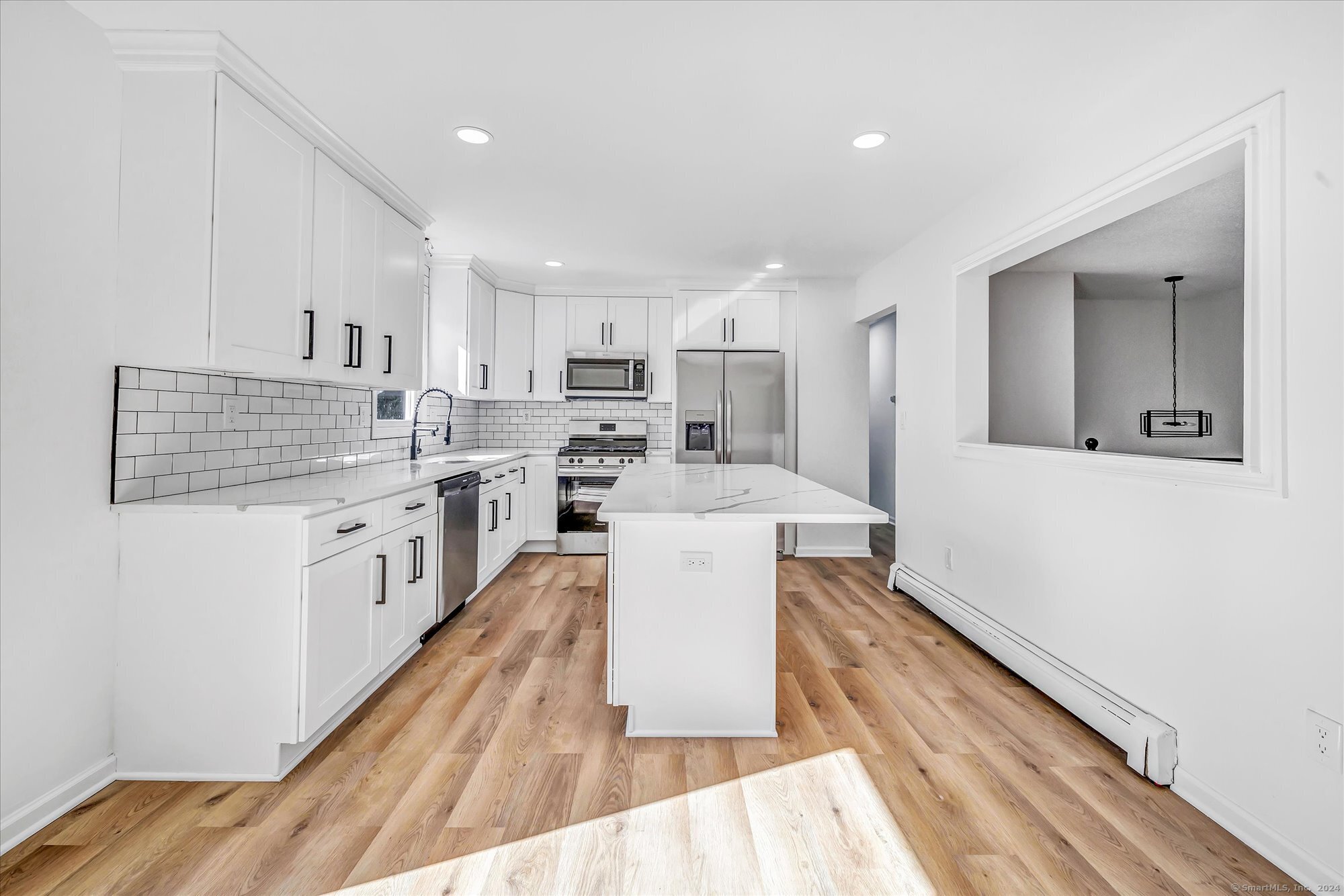 25 Los Angeles Avenue