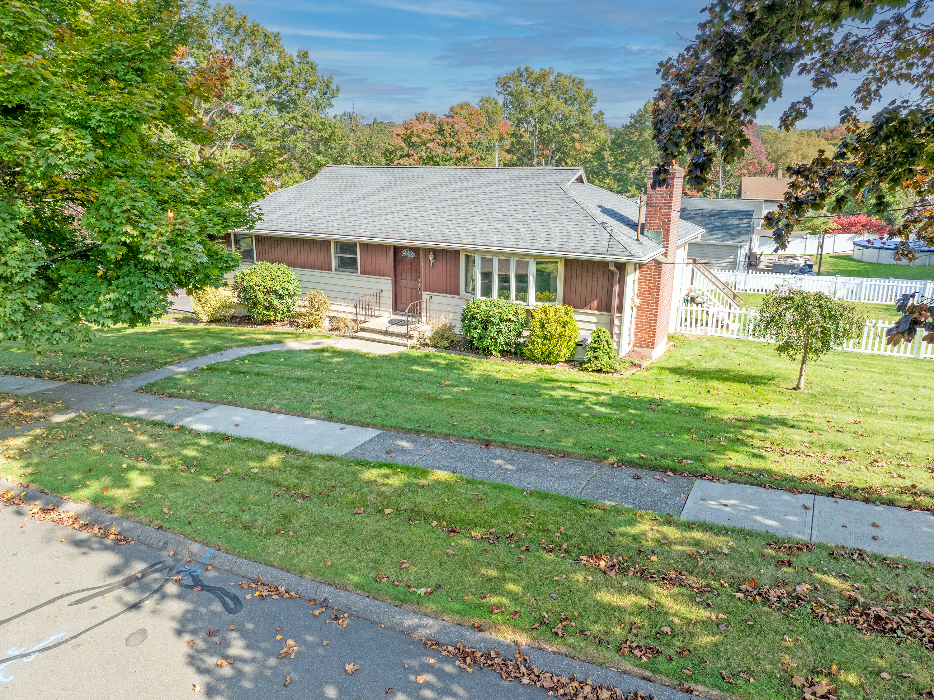20 Fairchild Road