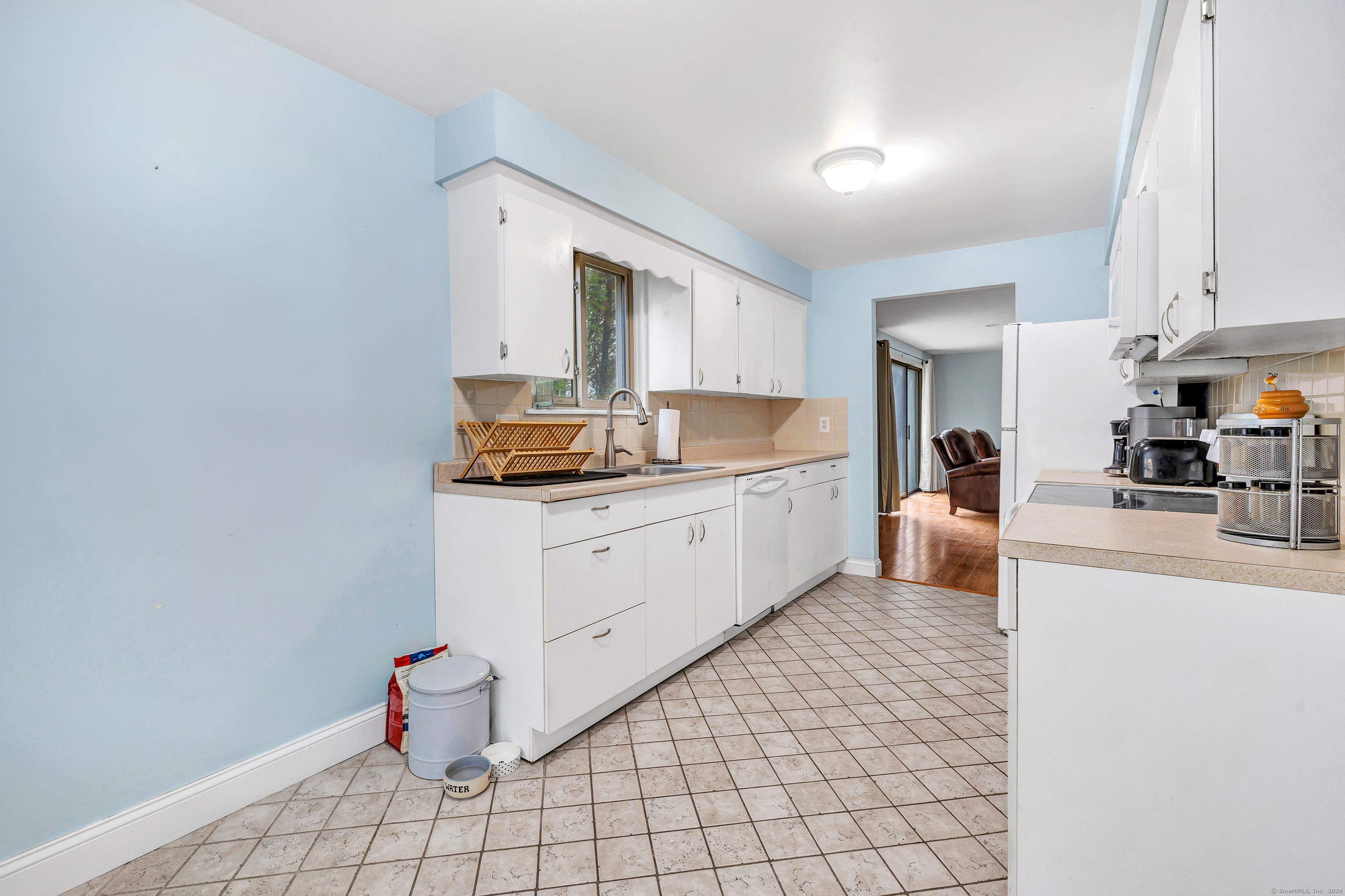 4 Meeting House Road A