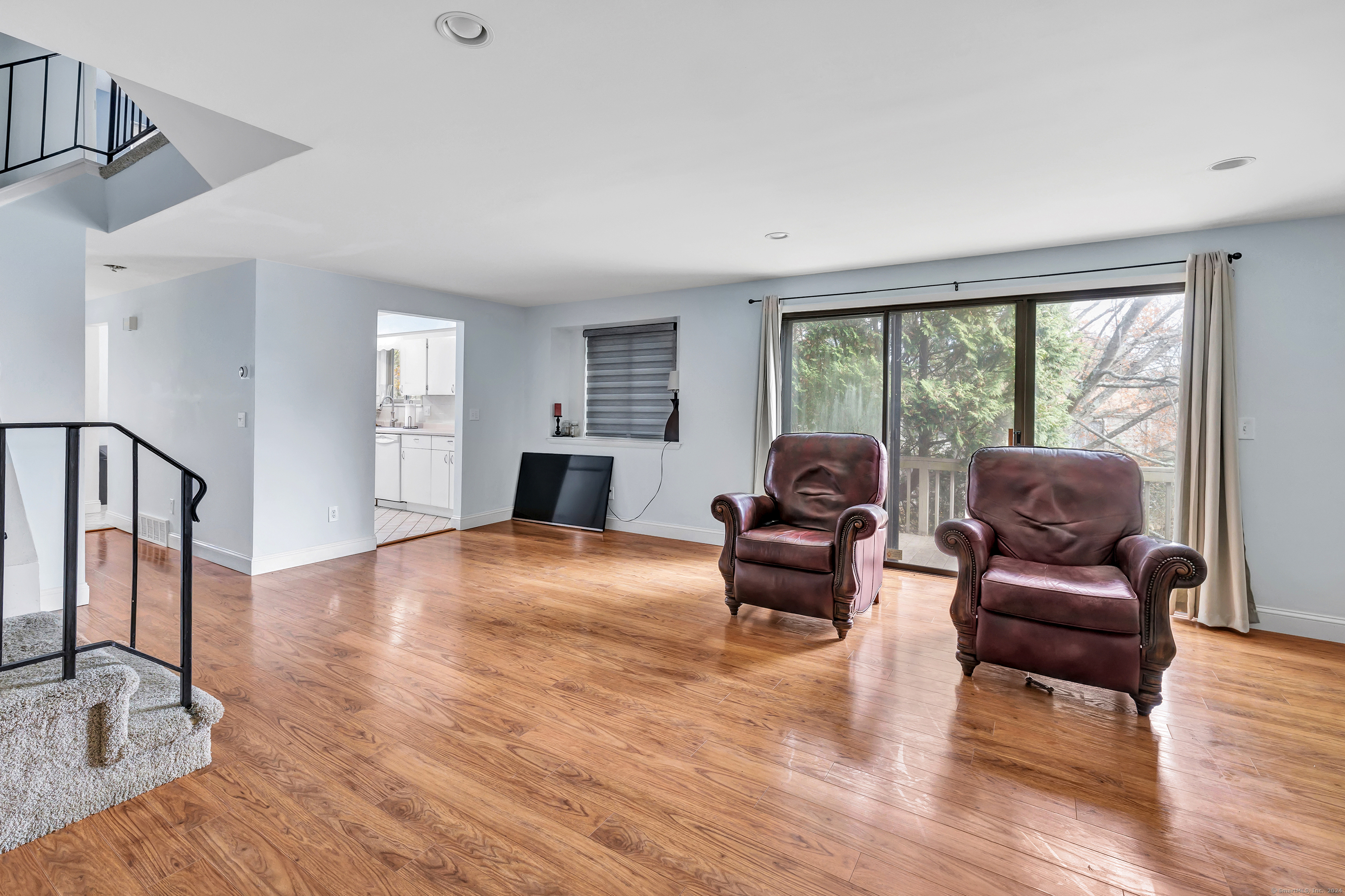 4 Meeting House Road A