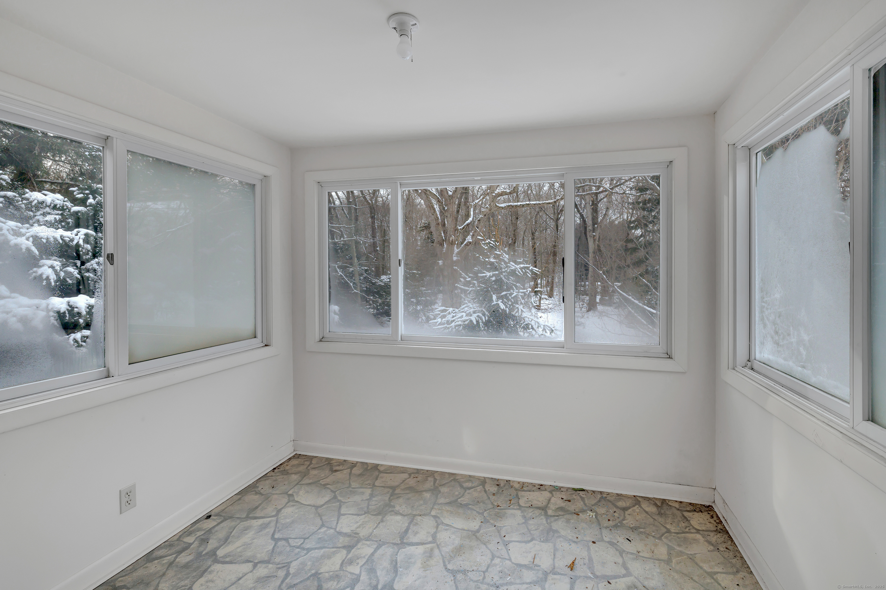 884 Grassy Hill Road