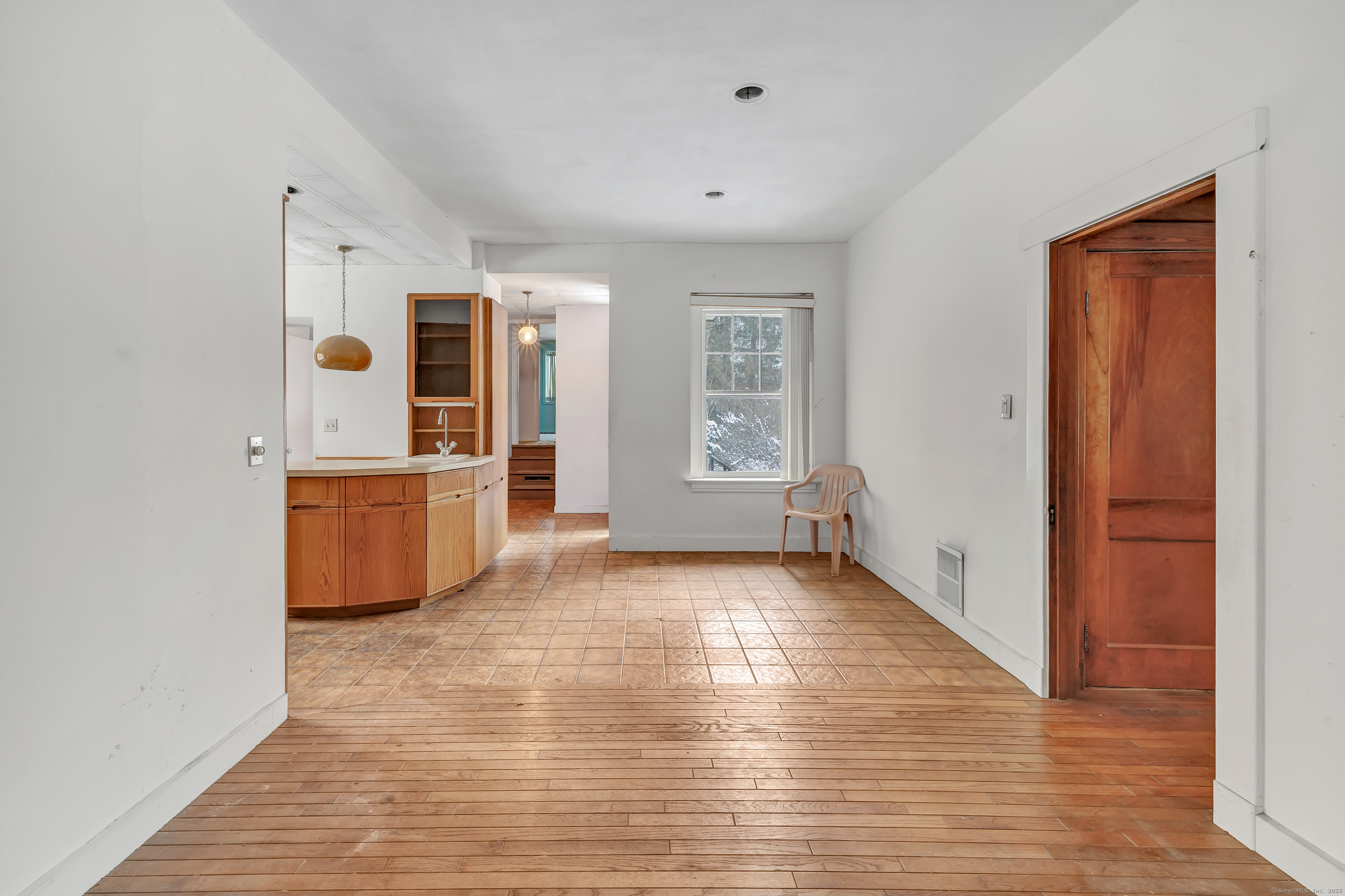 884 Grassy Hill Road