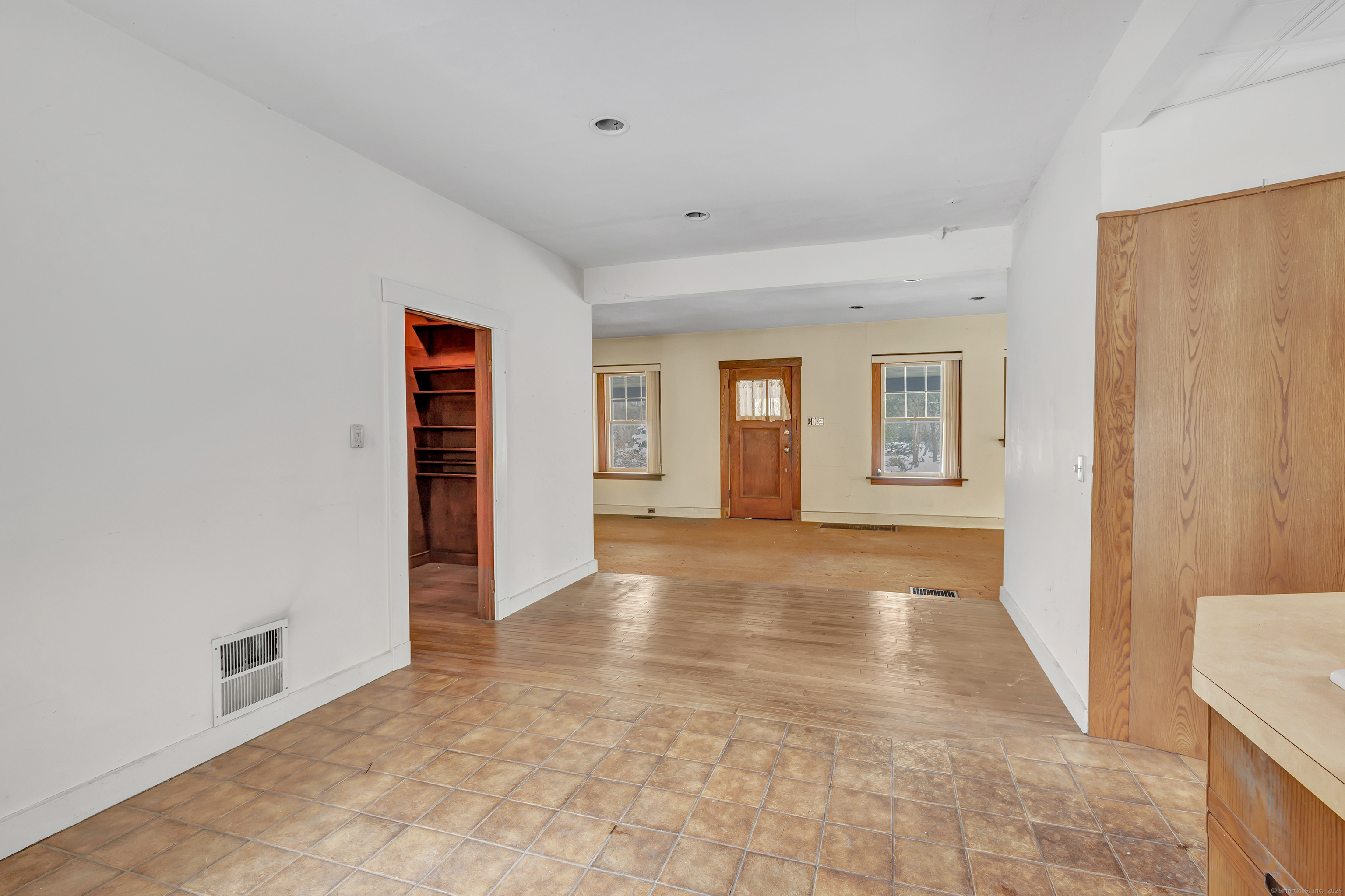 884 Grassy Hill Road