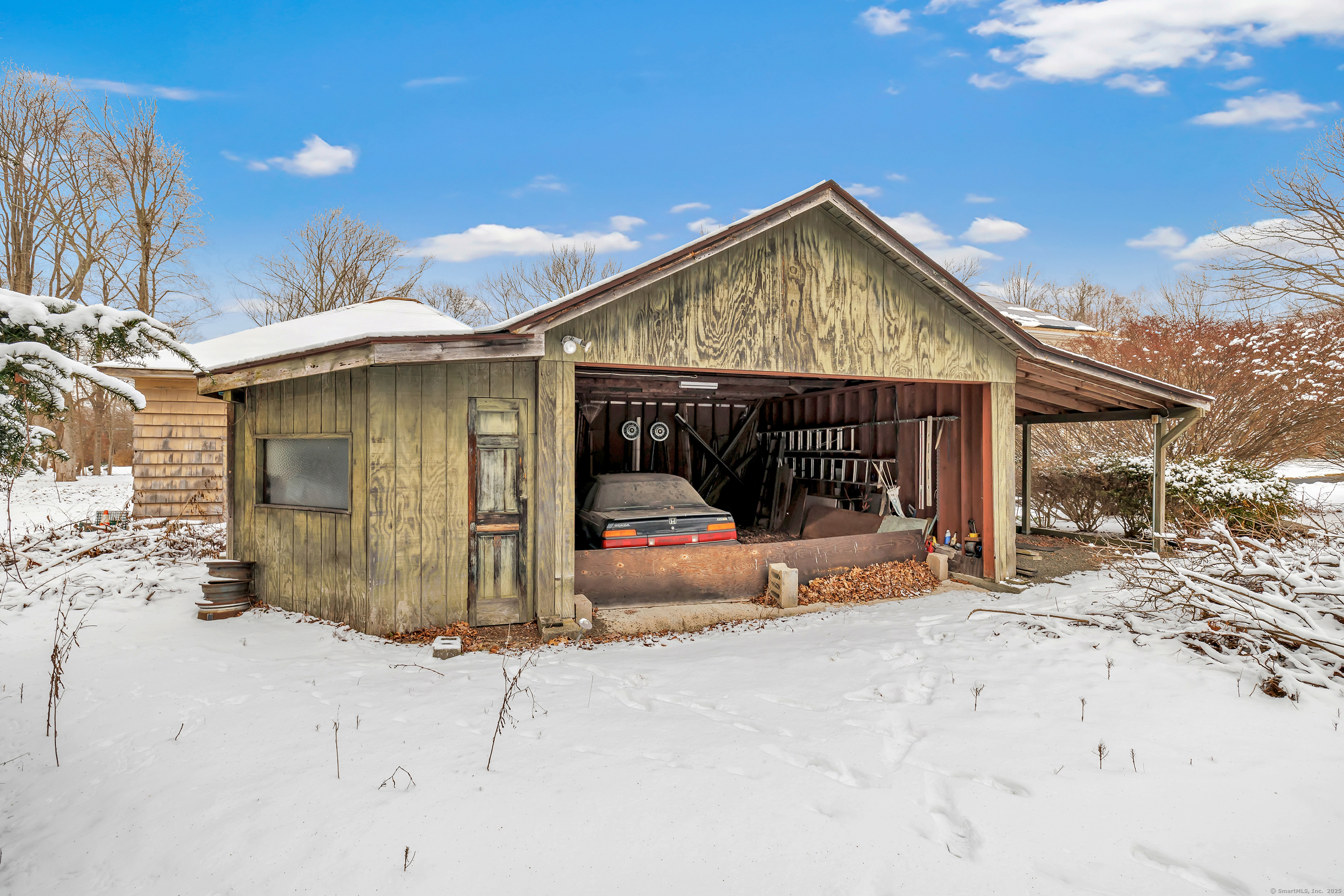 884 Grassy Hill Road