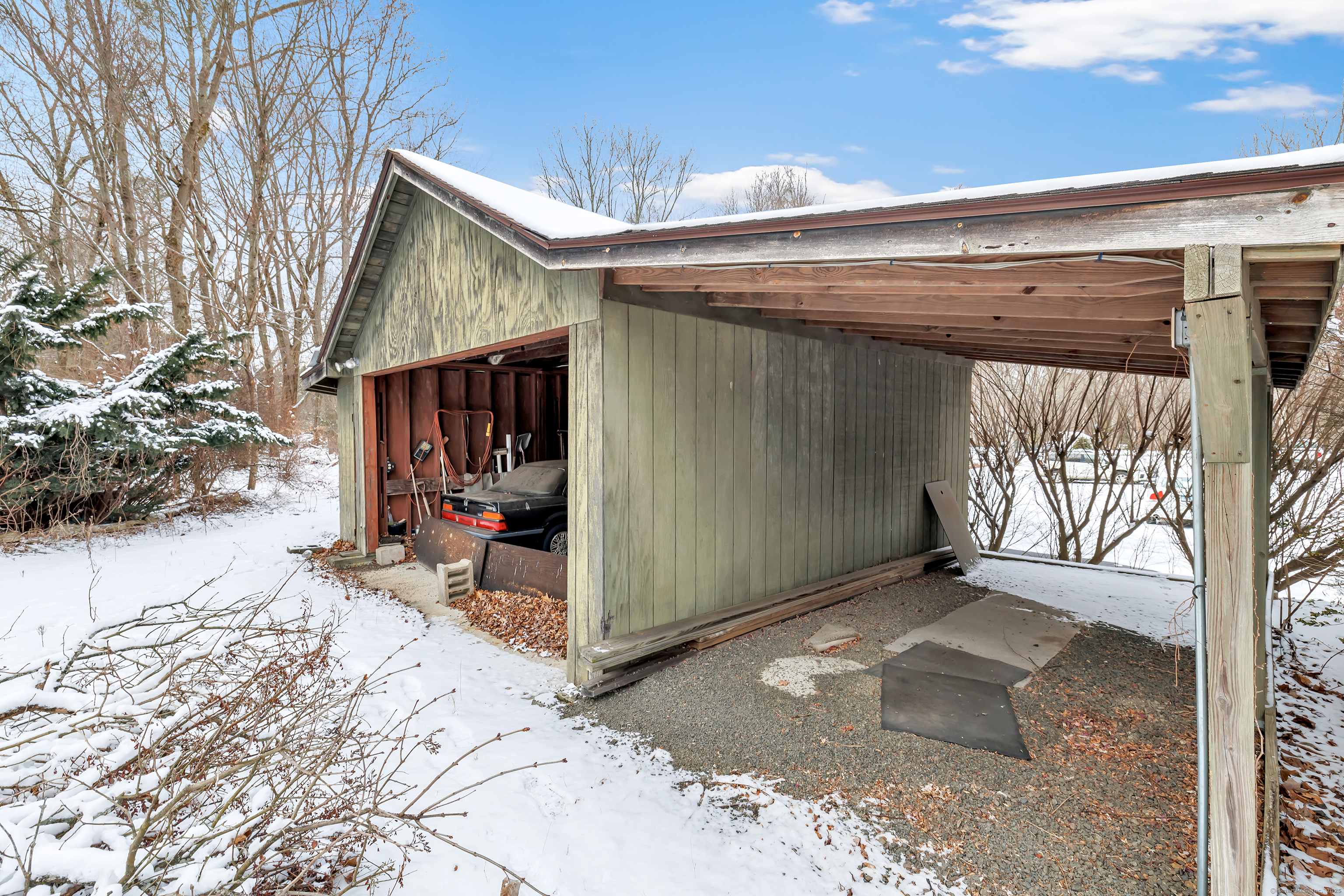 884 Grassy Hill Road