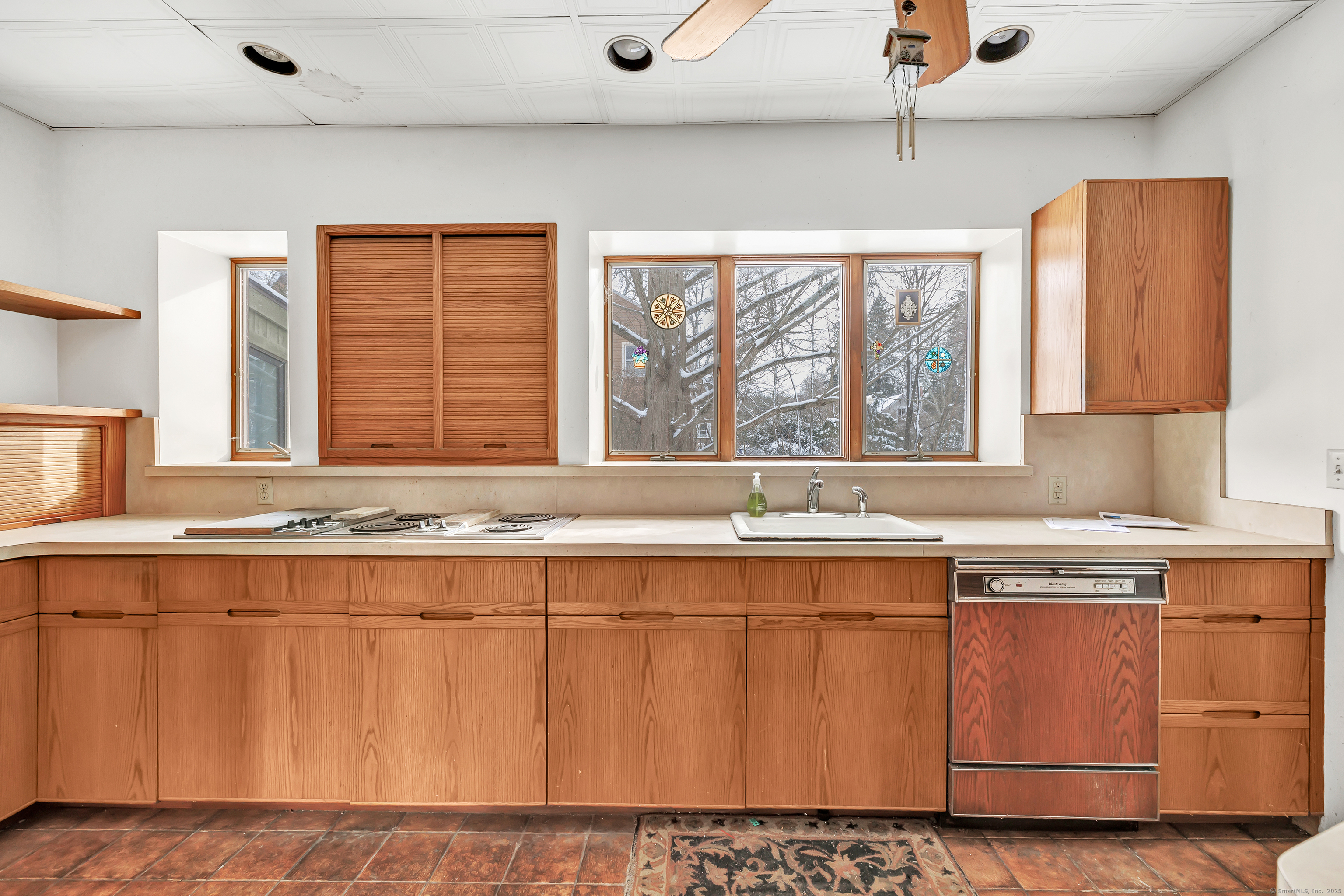 884 Grassy Hill Road