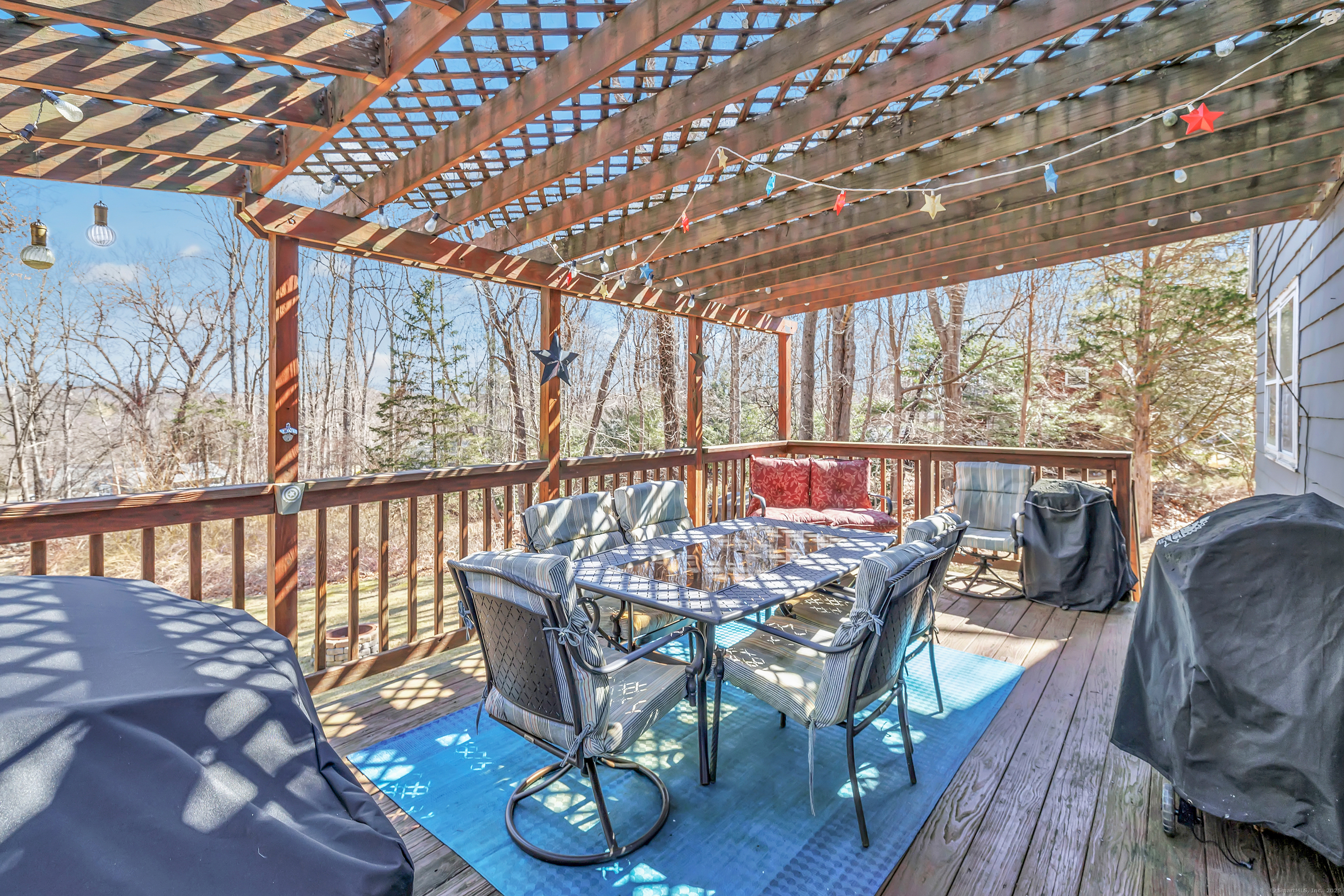 18 Windy Acres Drive