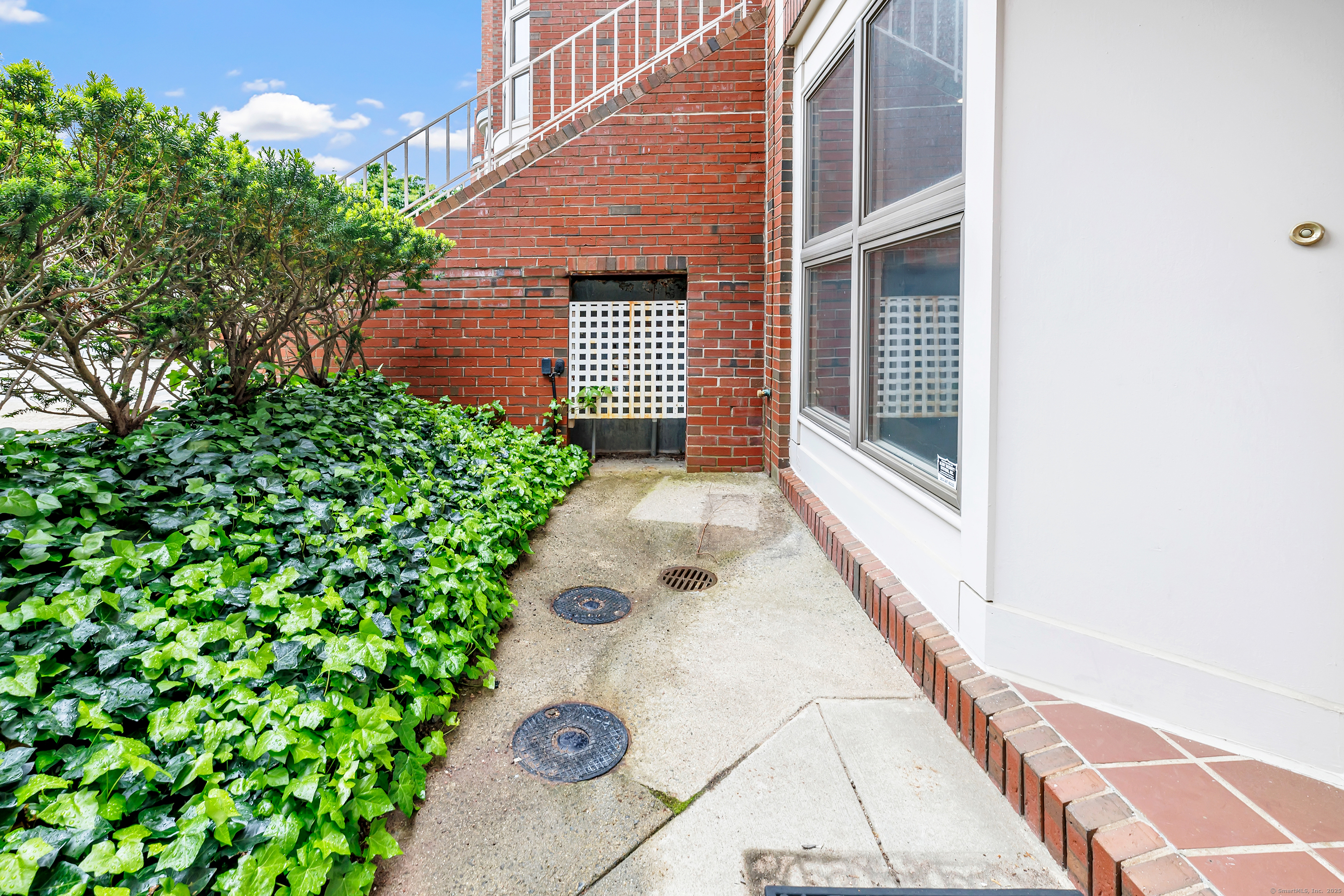 42 Temple Court 42
