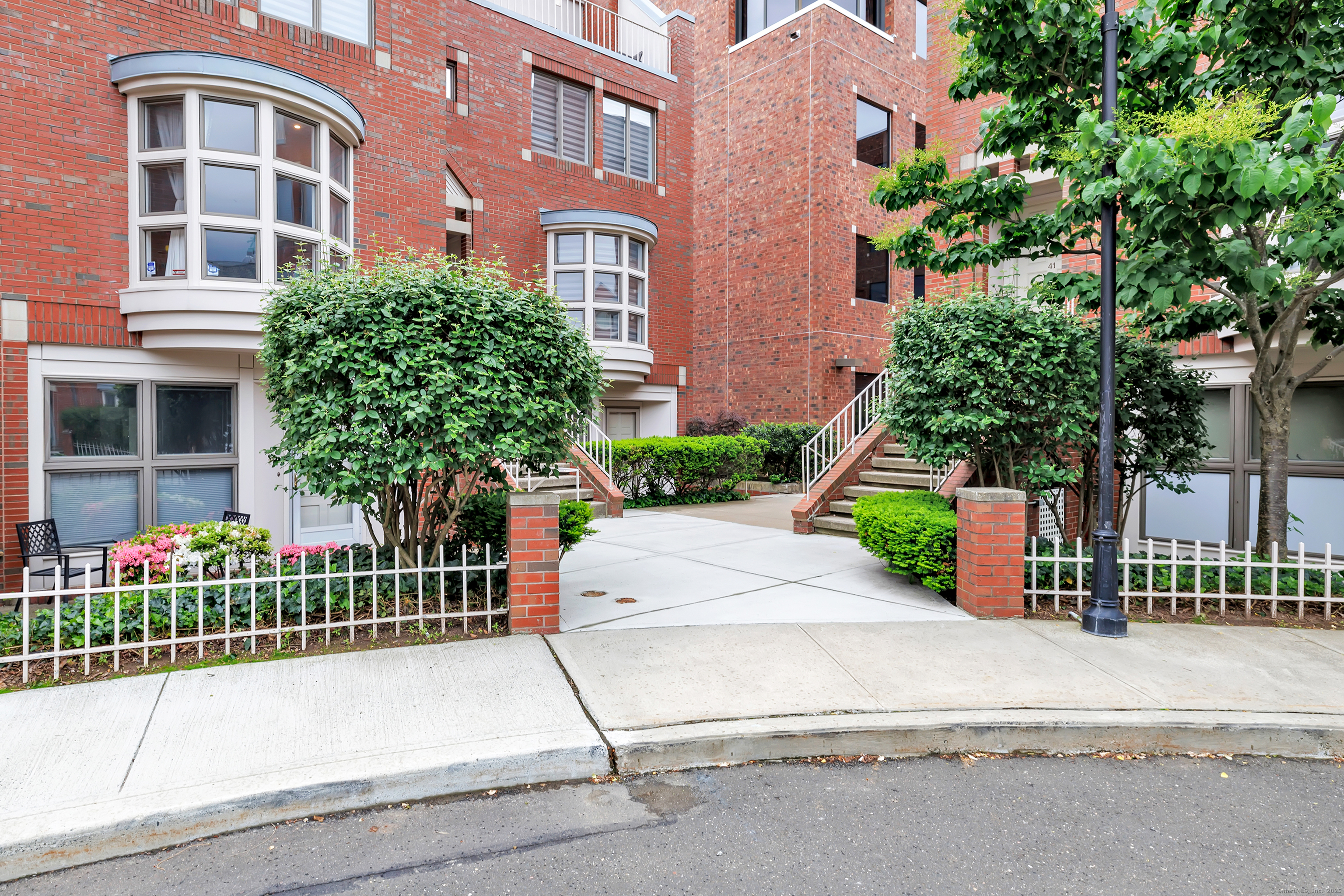 42 Temple Court 42