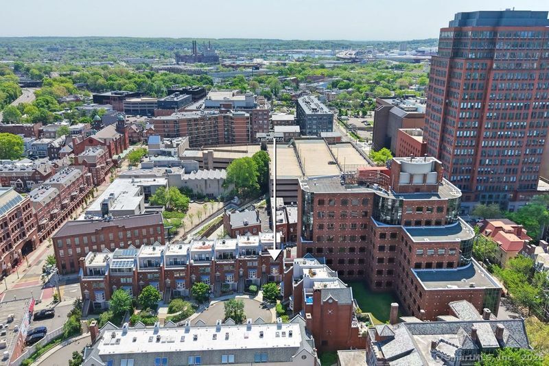 42 Temple Court 42