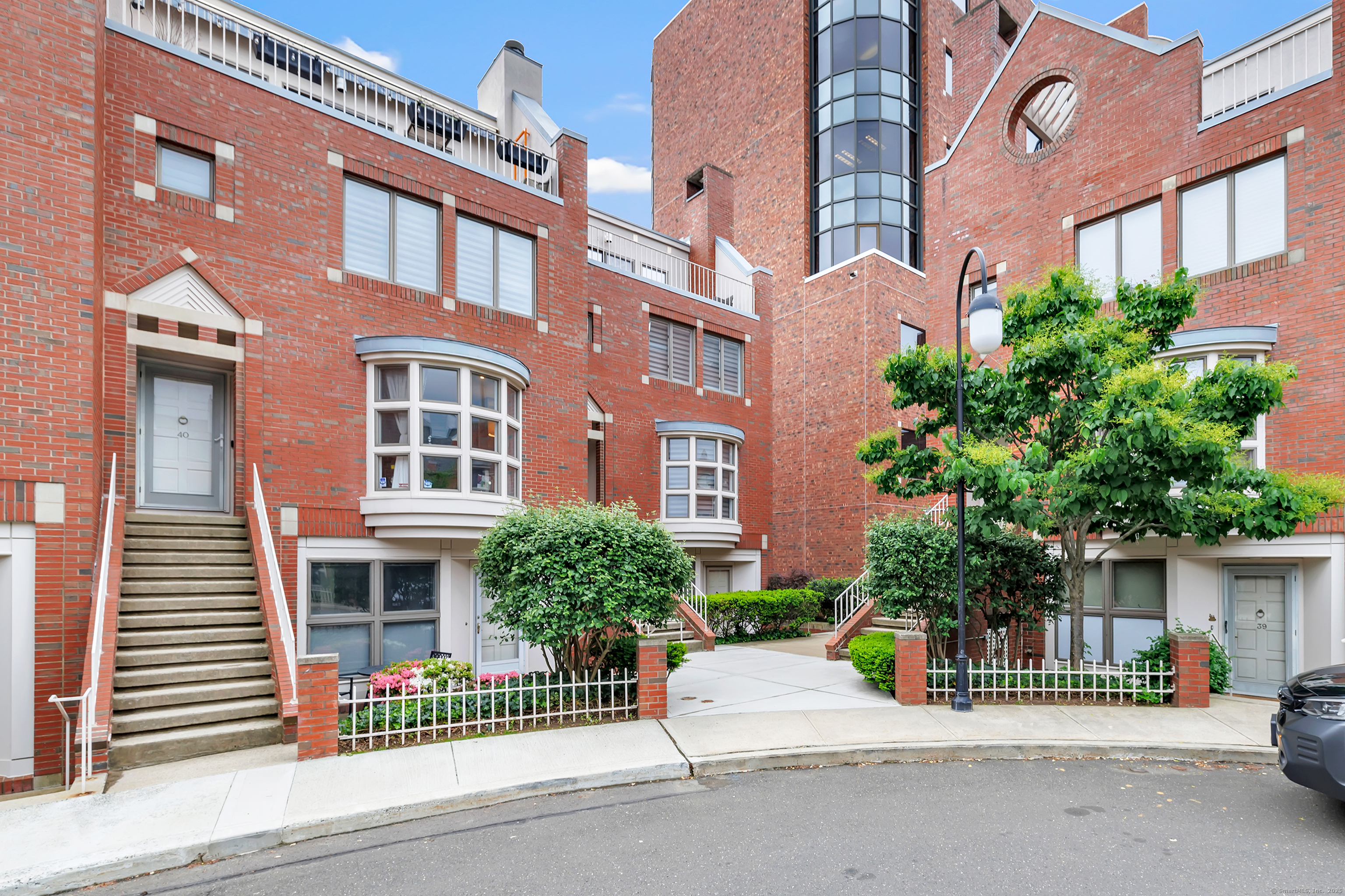 42 Temple Court 42