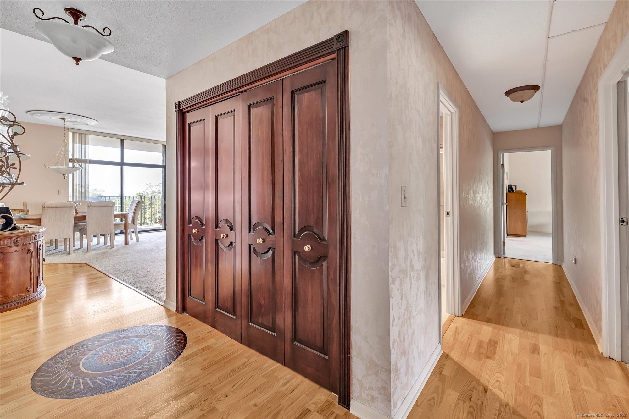 3200 Park Avenue 6F1