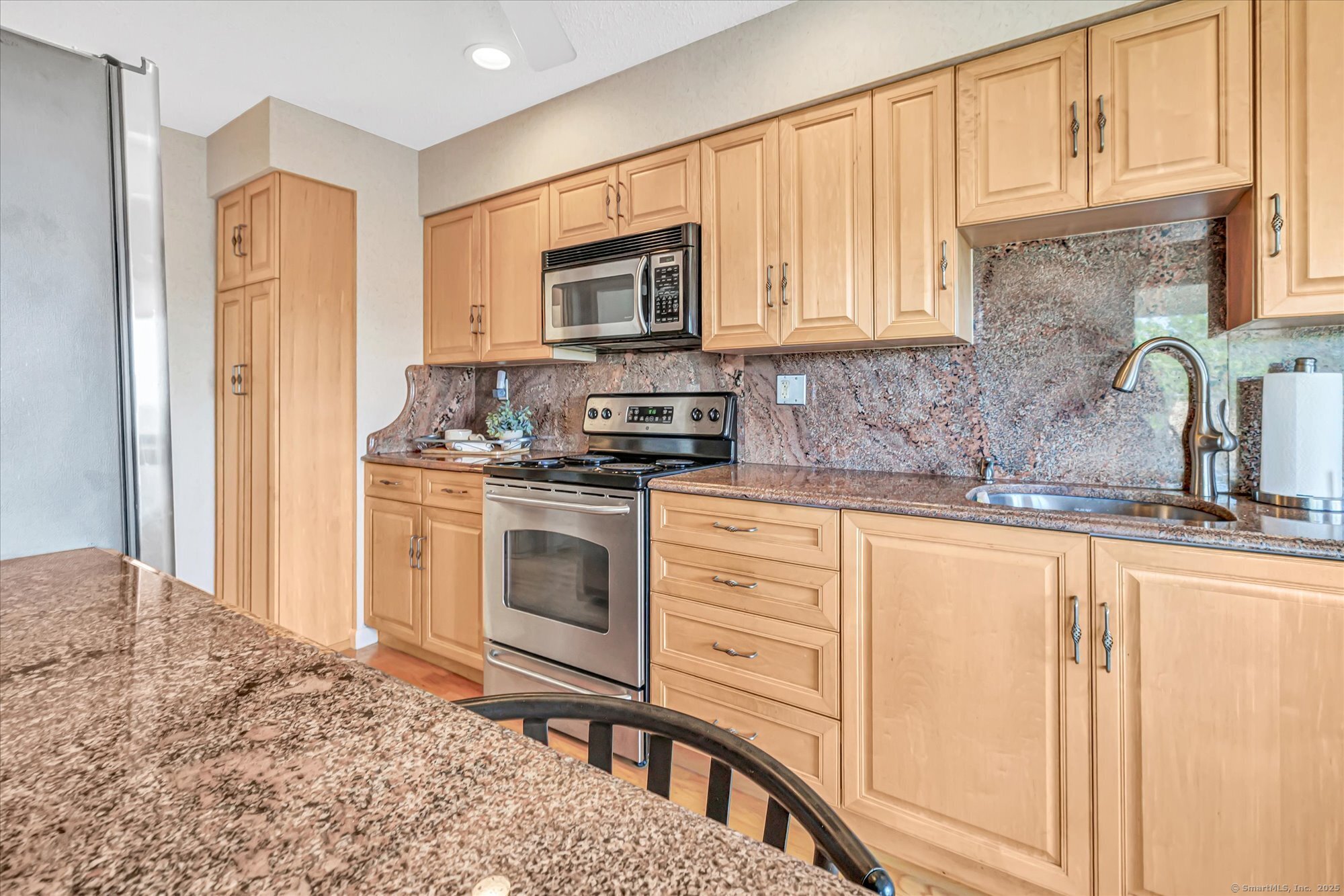 3200 Park Avenue 6F1