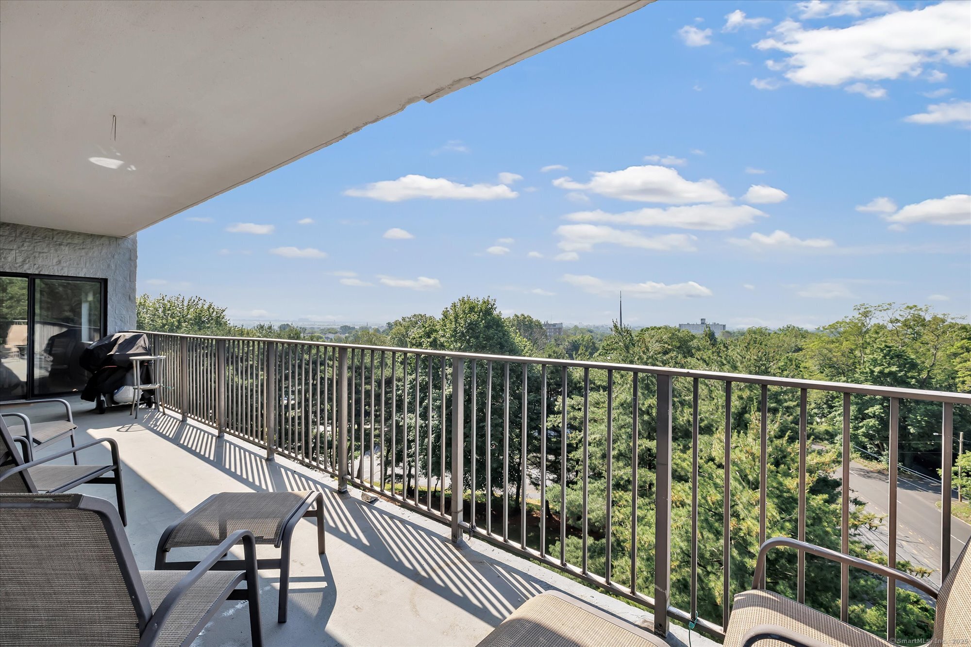 3200 Park Avenue 6F1