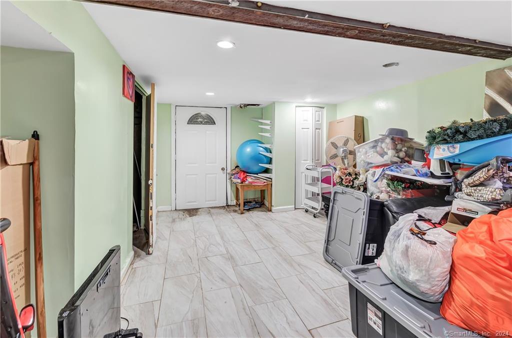 12 Sunset Avenue