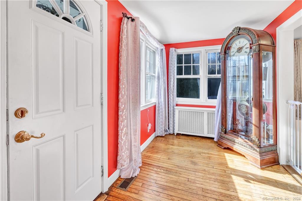 12 Sunset Avenue