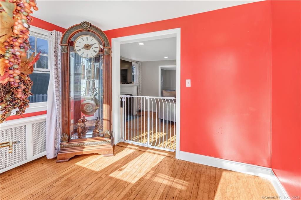 12 Sunset Avenue