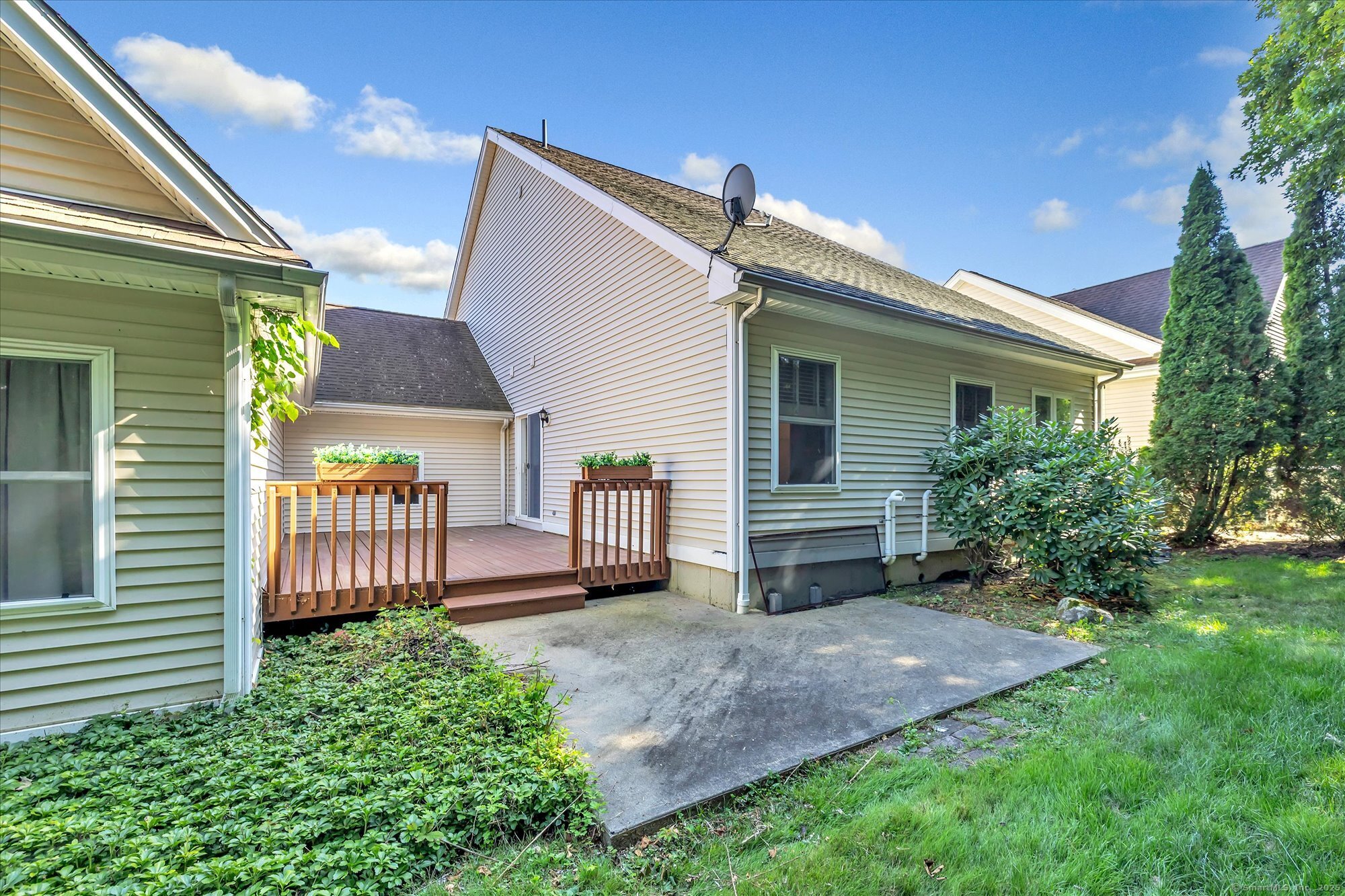 244 Summerfield Gardens 244