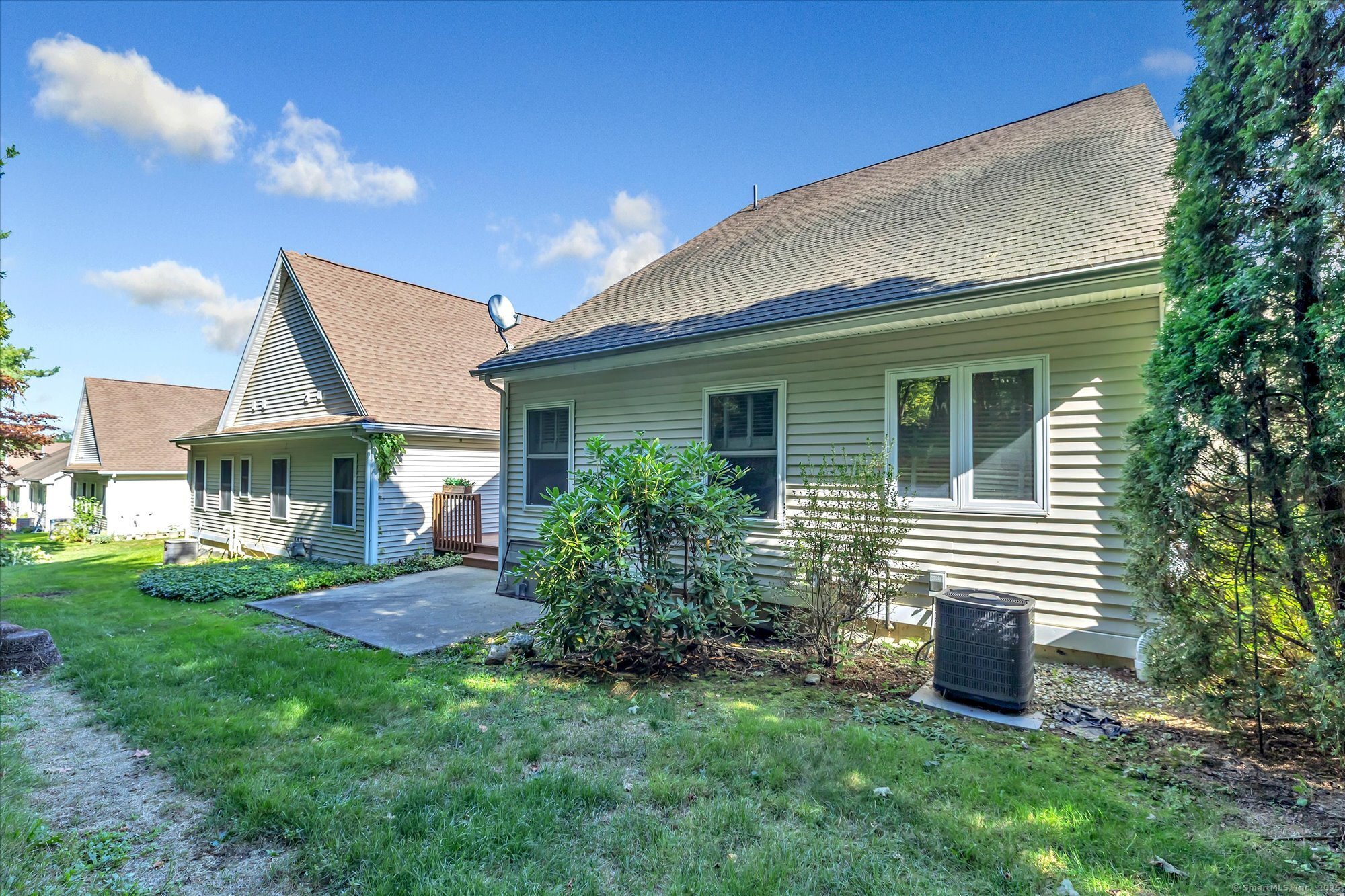 244 Summerfield Gardens 244